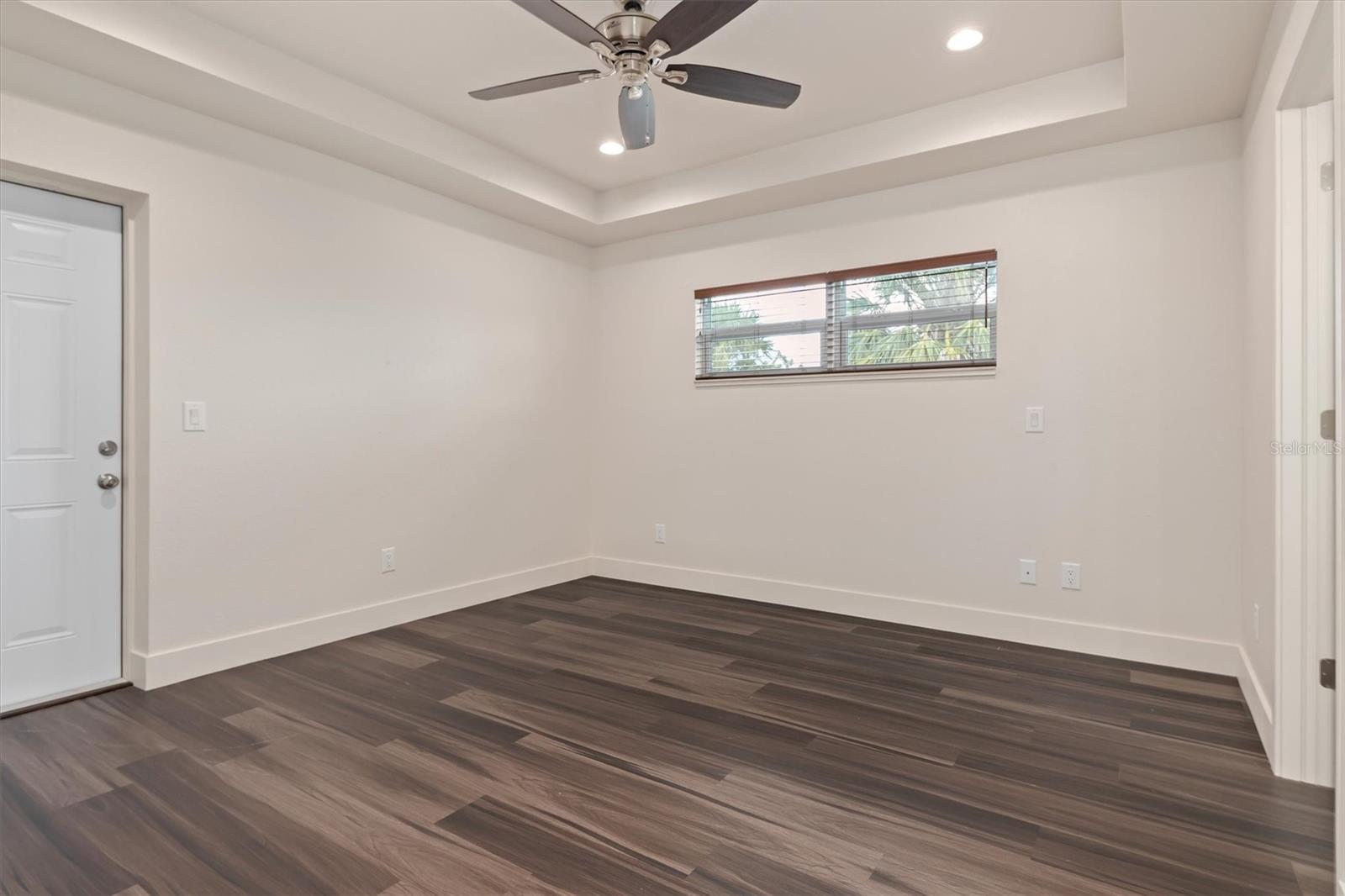 204 PALMETTO CIR NE