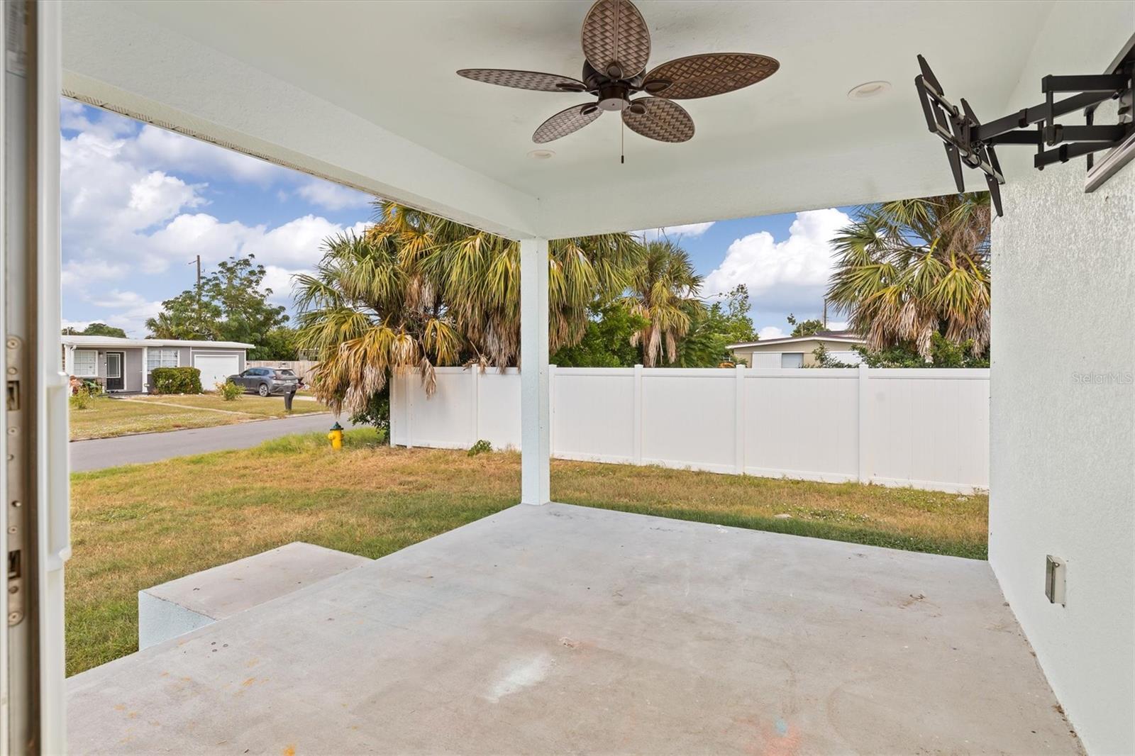 204 PALMETTO CIR NE
