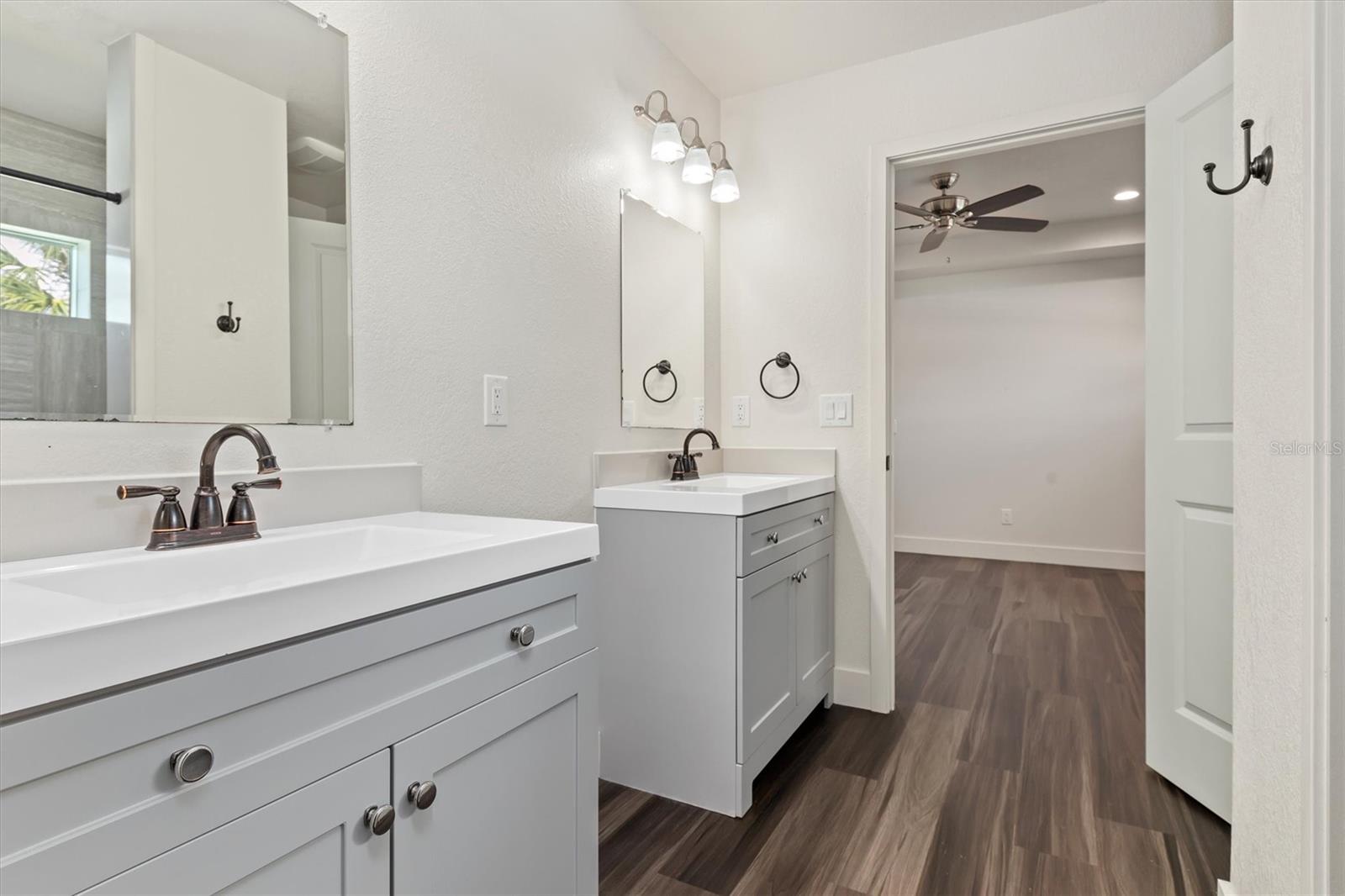 204 PALMETTO CIR NE