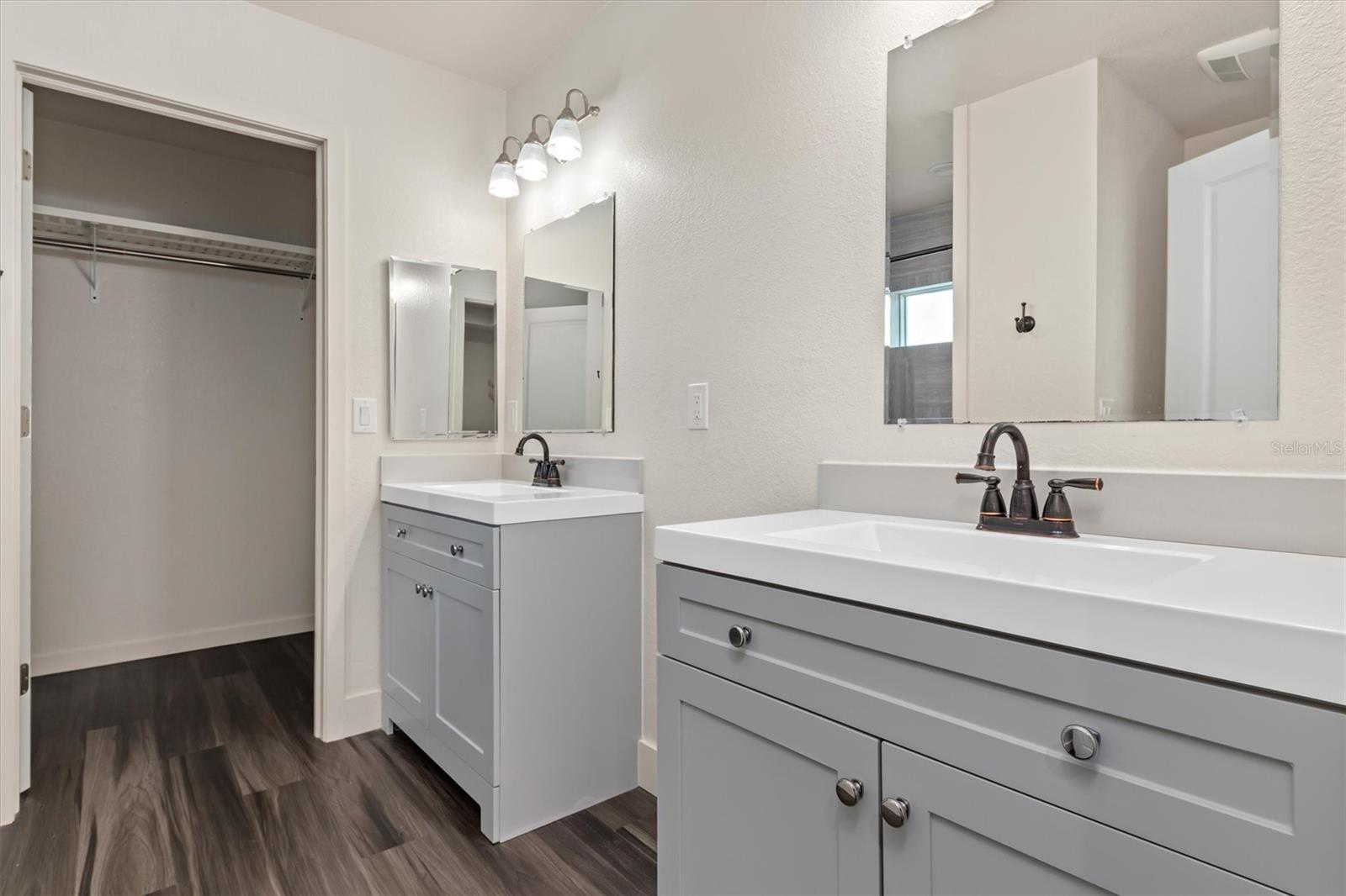 204 PALMETTO CIR NE