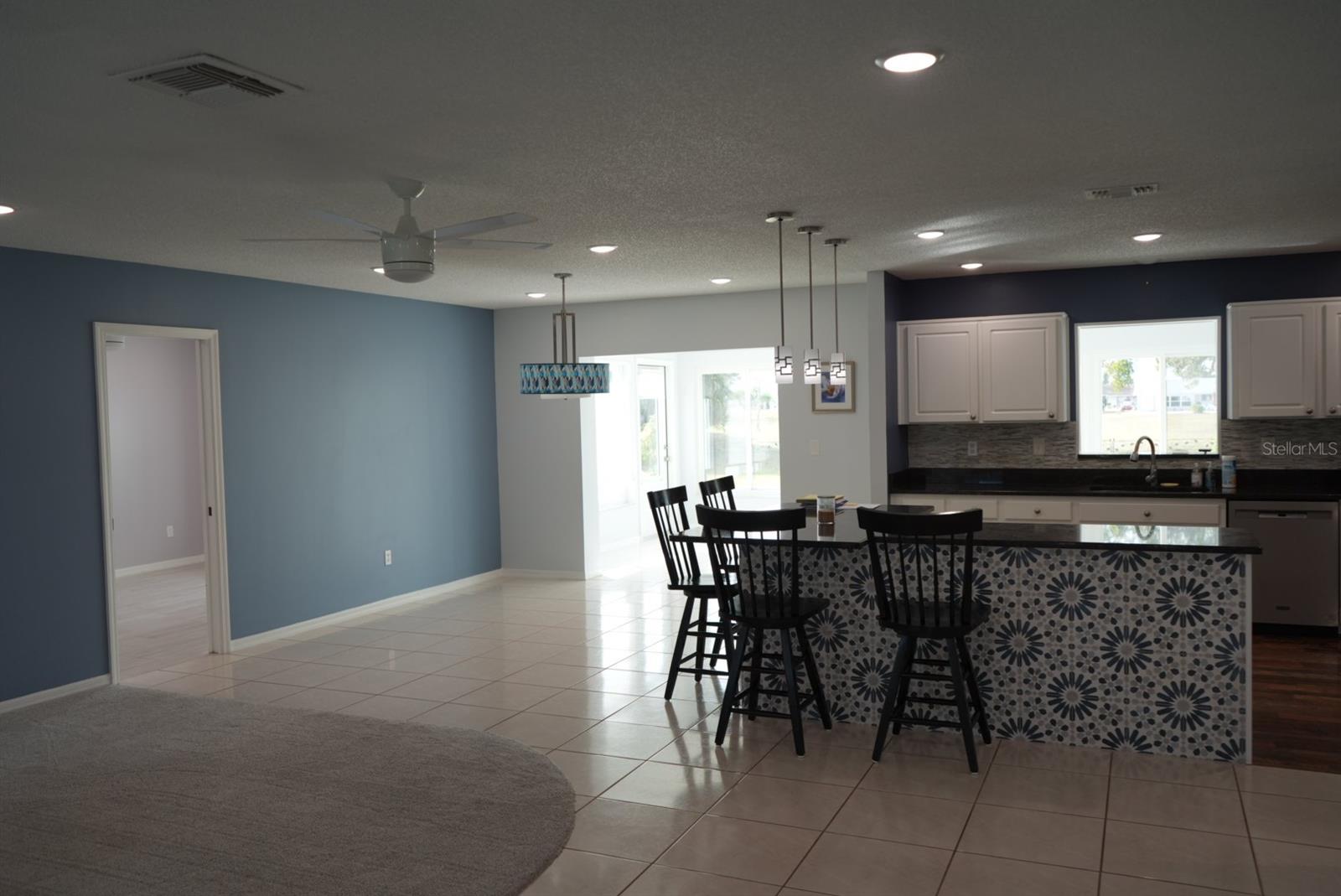 916 EL RANCHO DR
