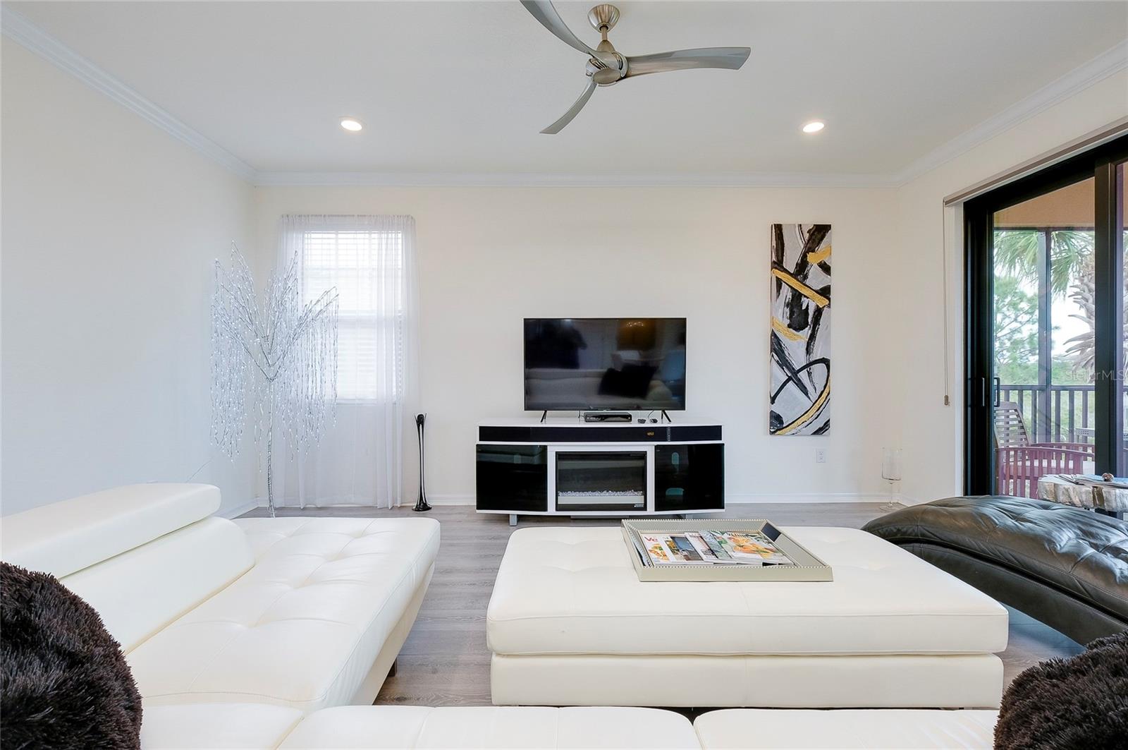 23205 BANBURY WAY #201