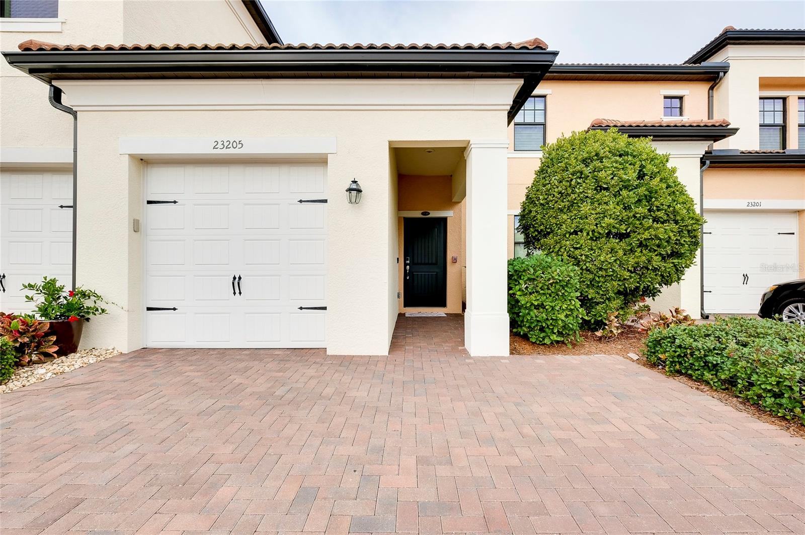 23205 BANBURY WAY #201
