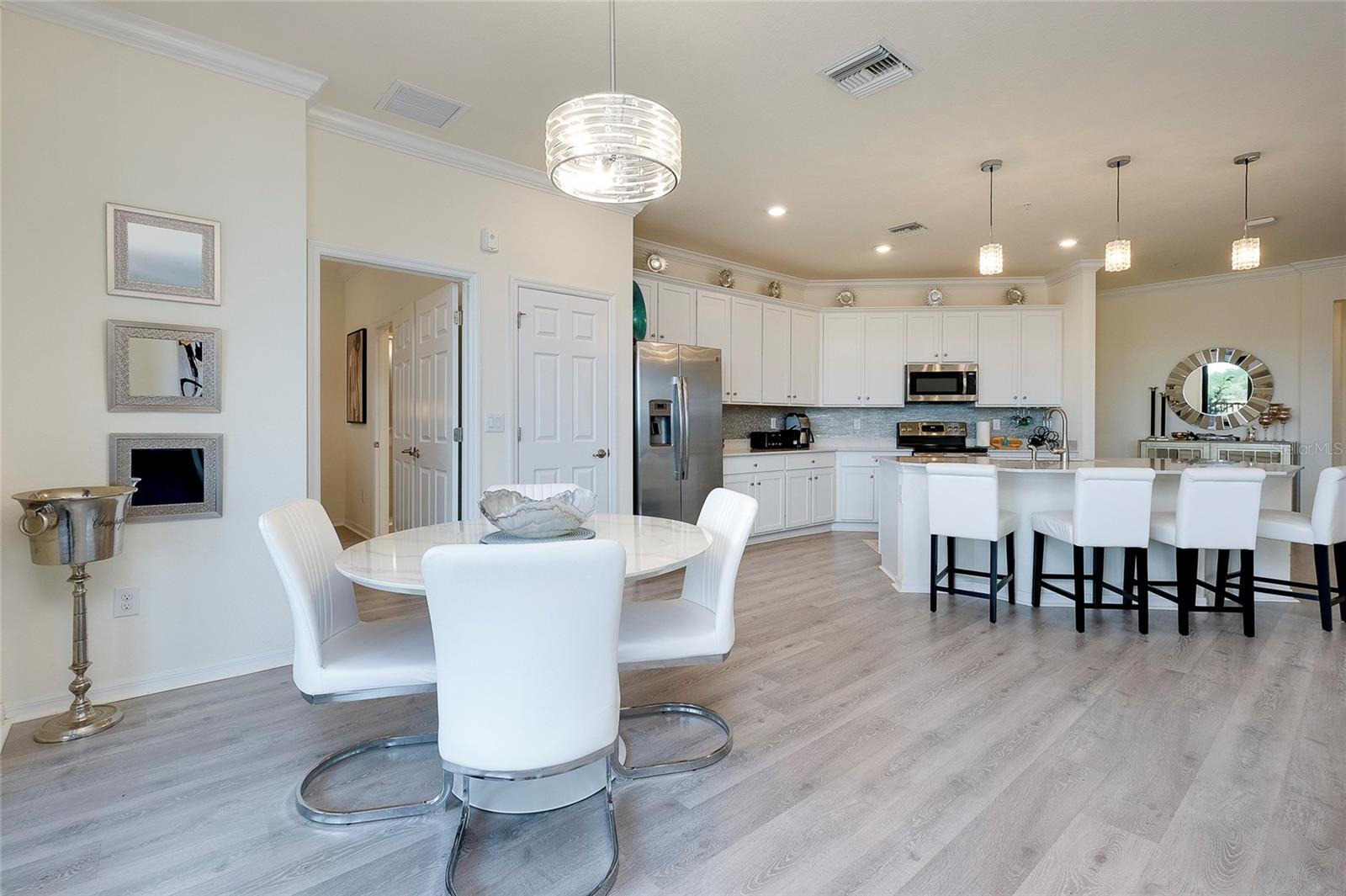 23205 BANBURY WAY #201