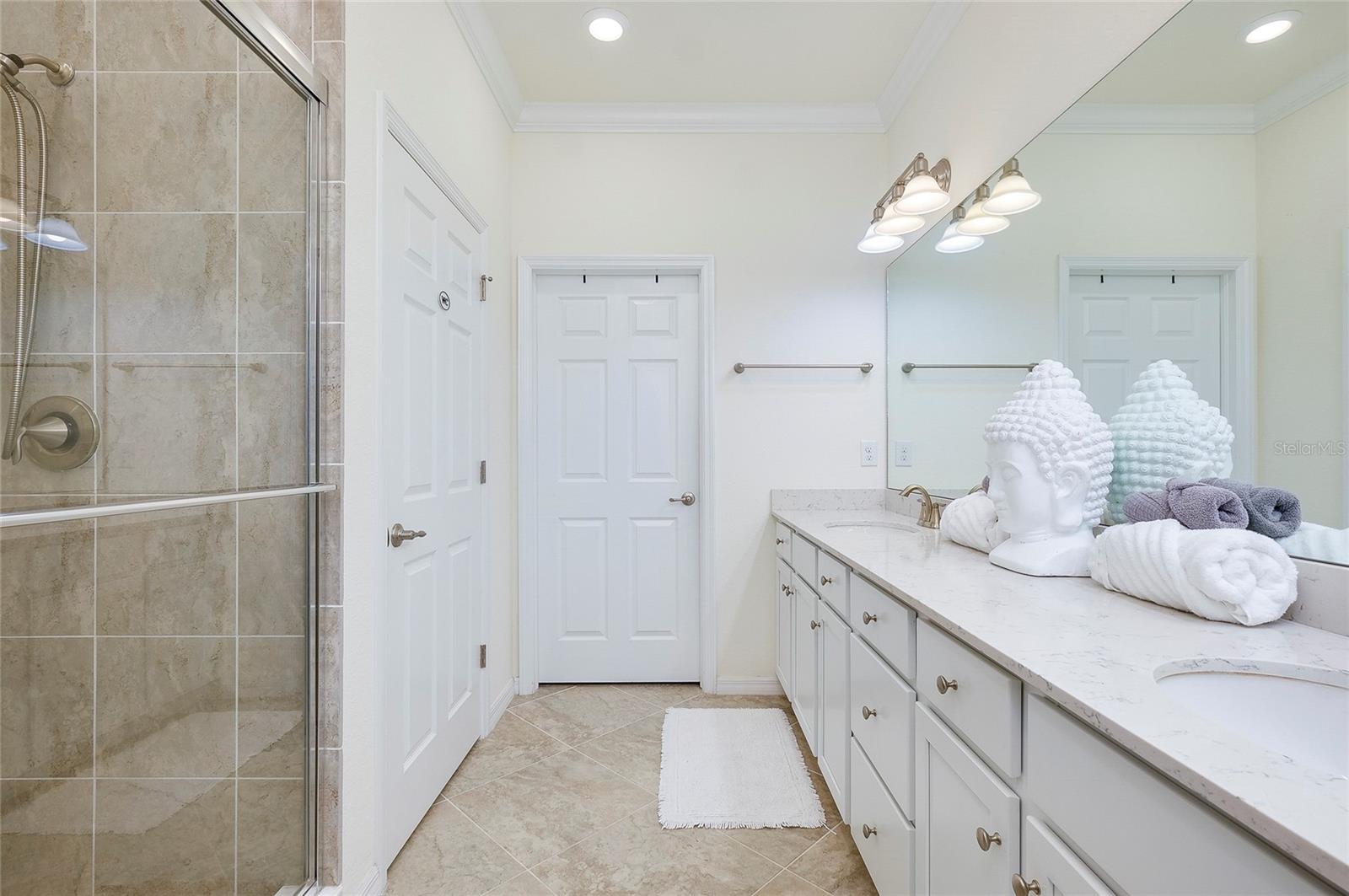 23205 BANBURY WAY #201