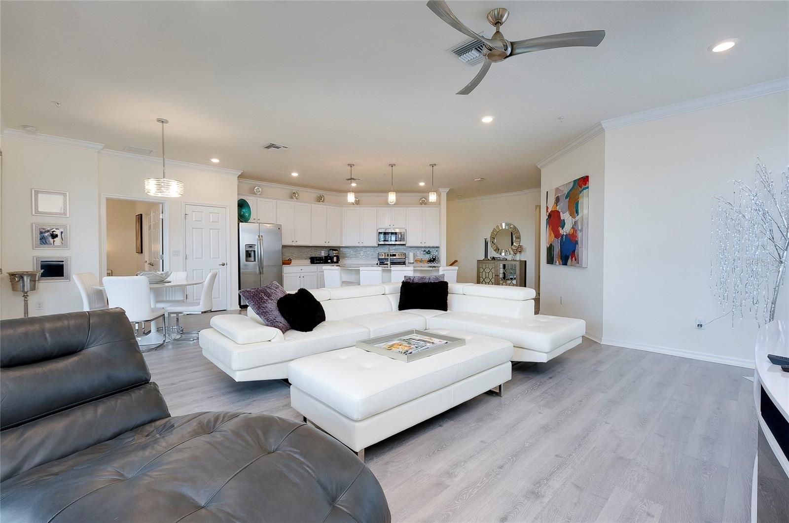 23205 BANBURY WAY #201