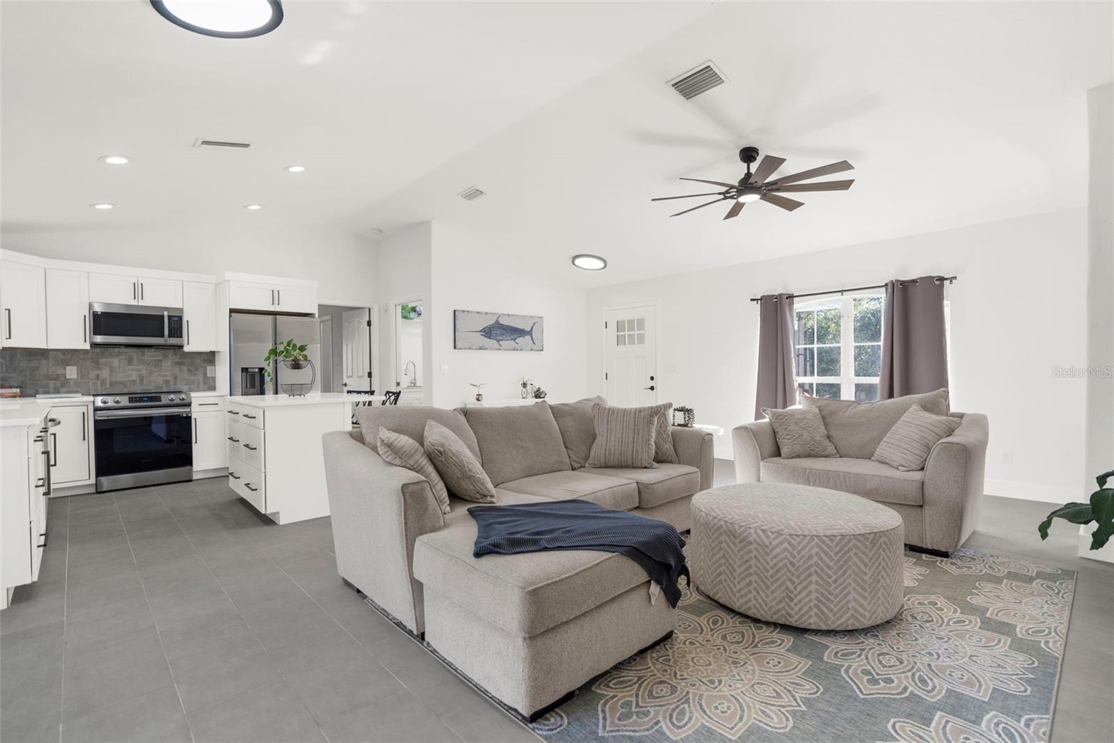 4467 CINDERELLA CIR
