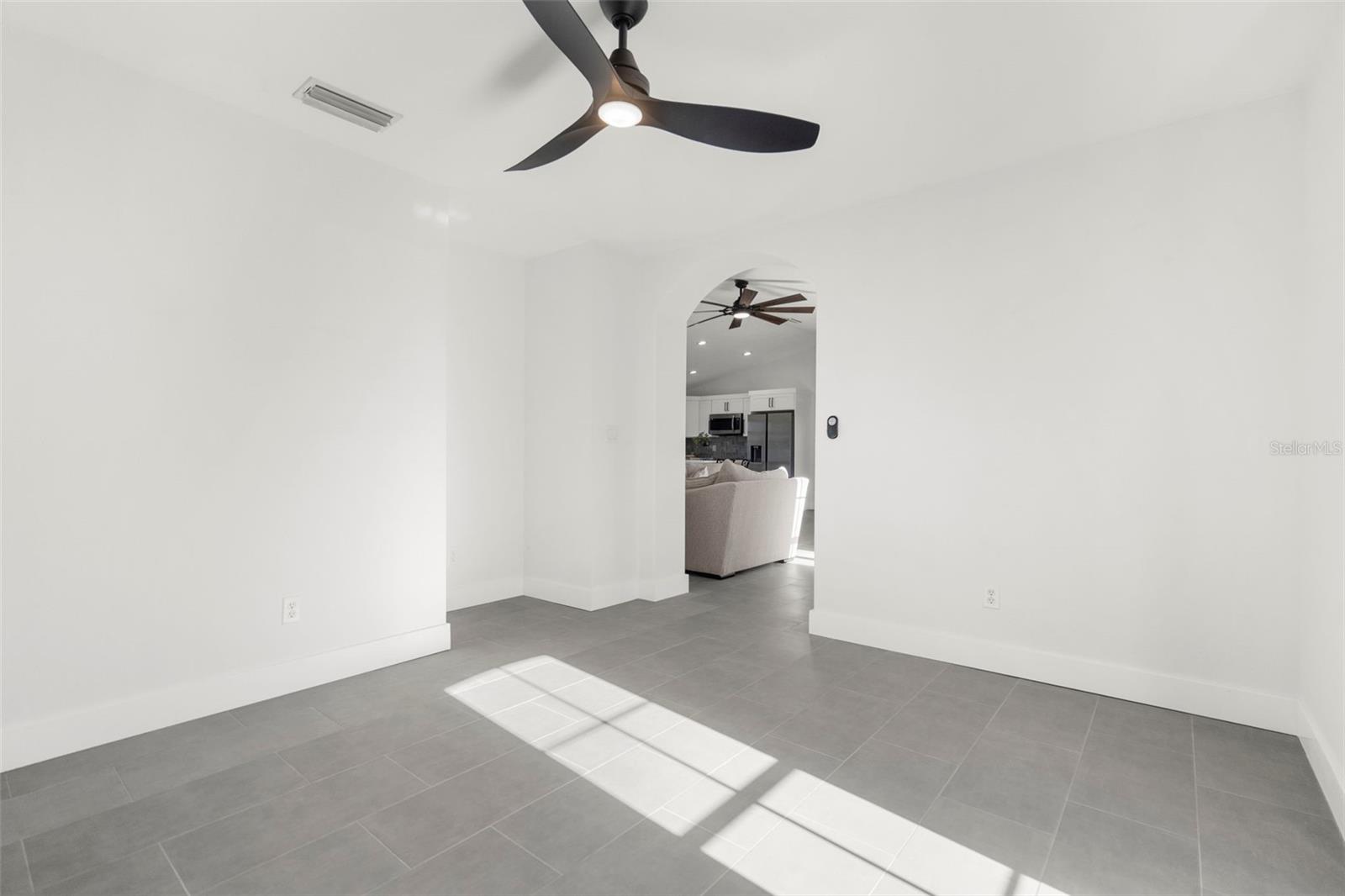 4467 CINDERELLA CIR