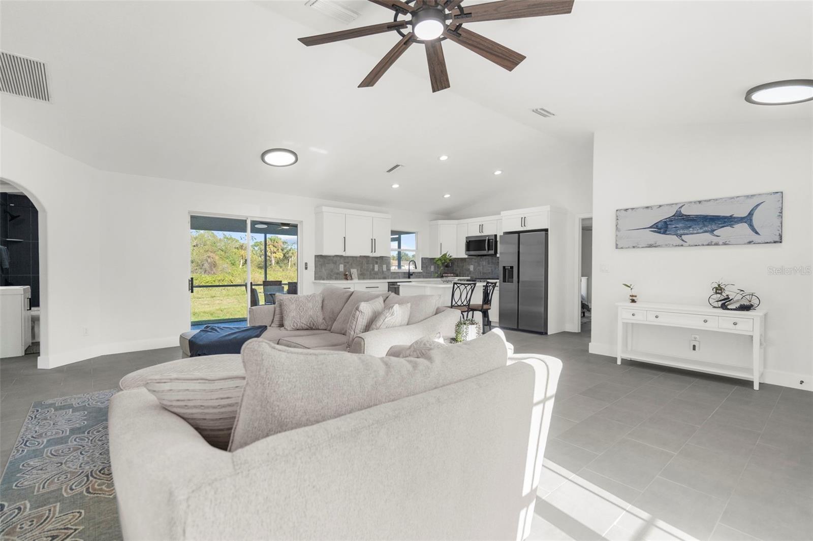 4467 CINDERELLA CIR
