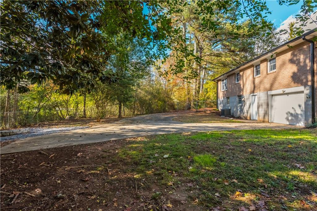 3390 Meadowview Lane