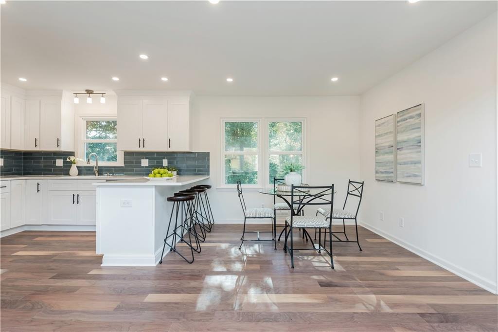 3390 Meadowview Lane