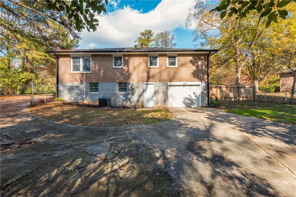 3390 Meadowview Lane