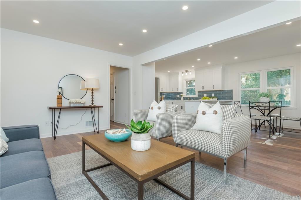 3390 Meadowview Lane