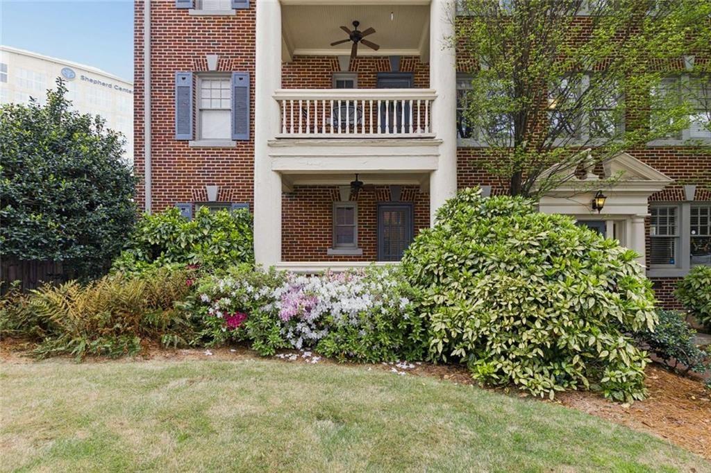 2 Collier Road NW Unit 2