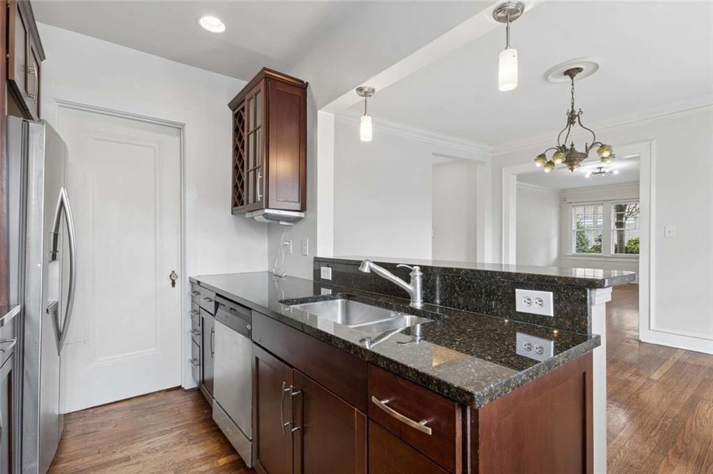 2 Collier Road NW Unit 2