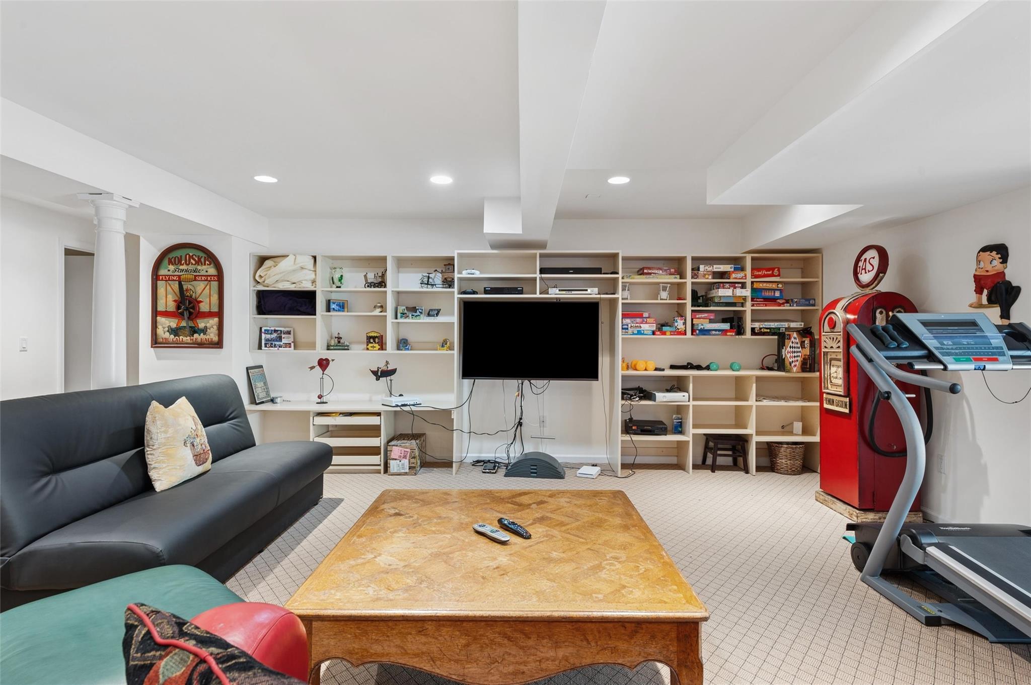 12 Polo Grounds Lane