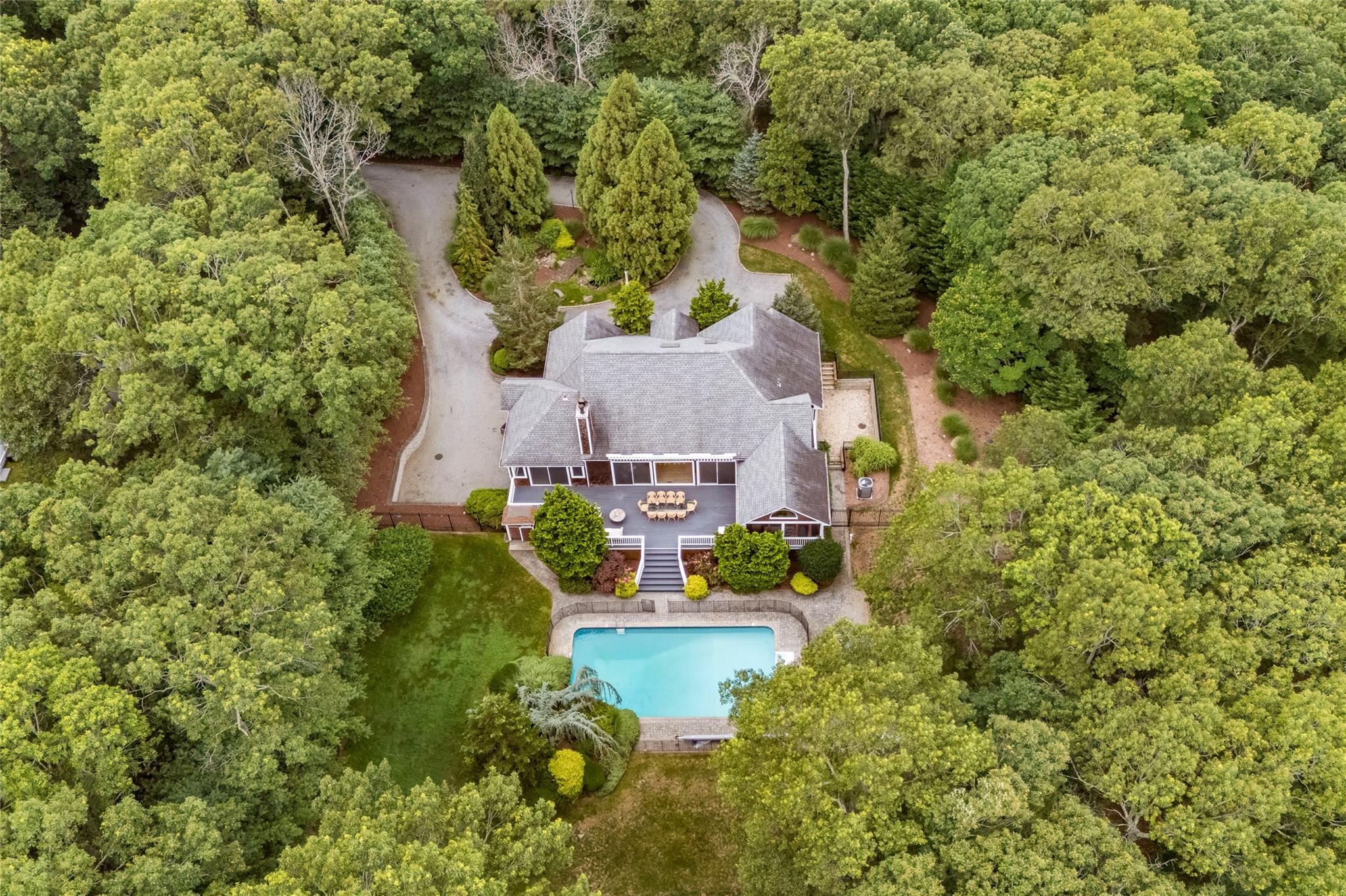 48 Douglas Court