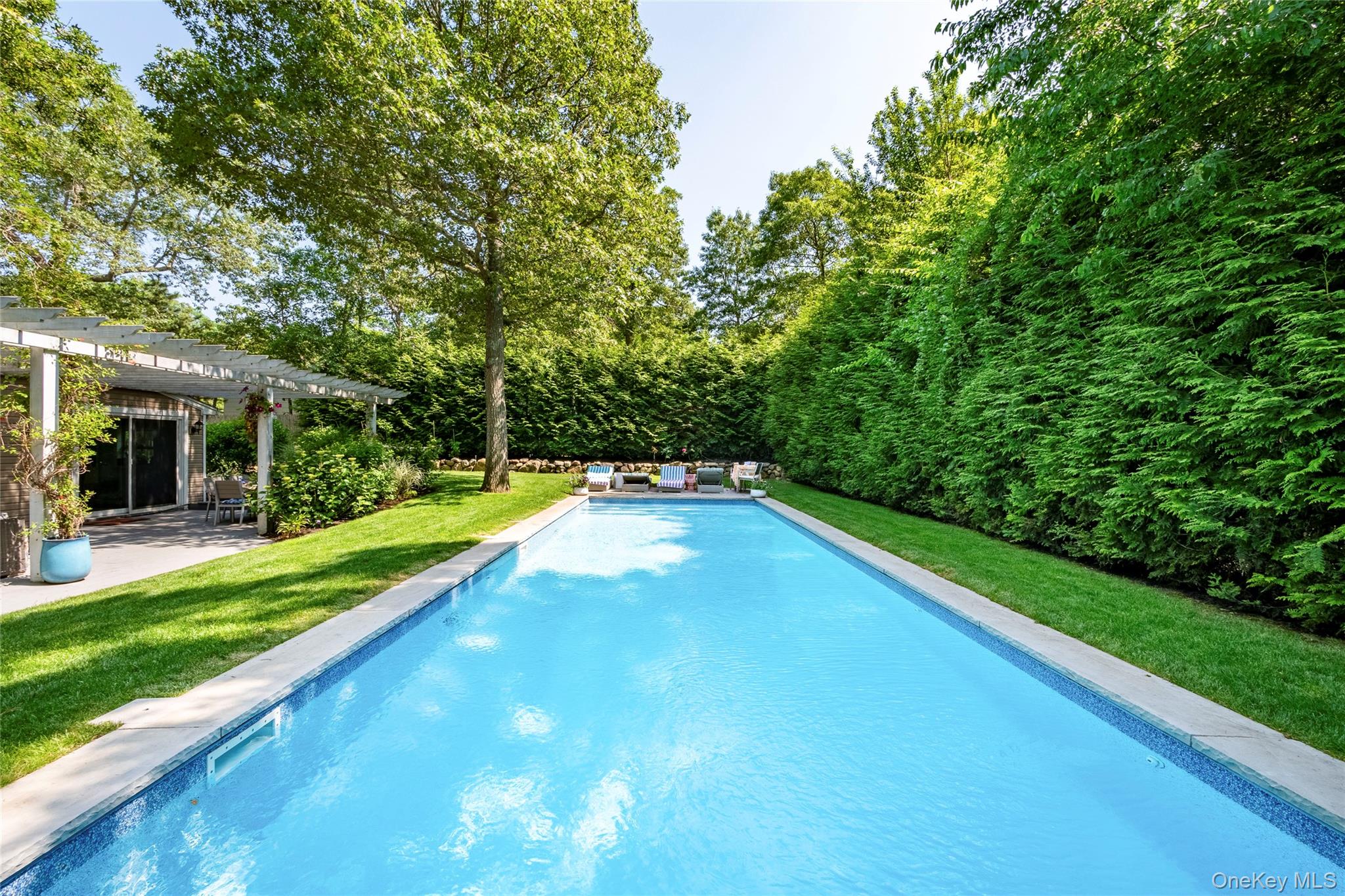 87 Washington Heights Avenue