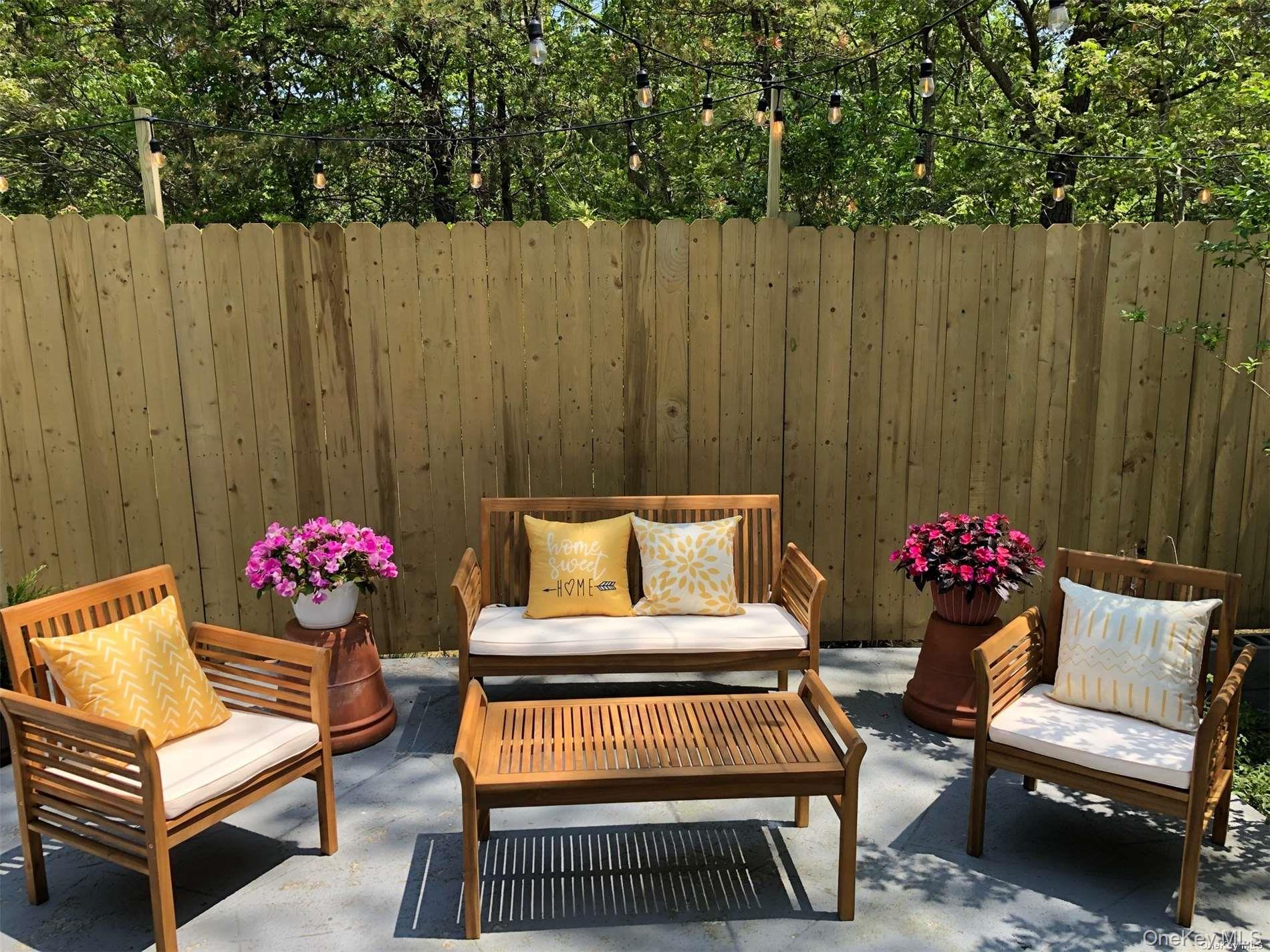 18 Old Riverhead Road