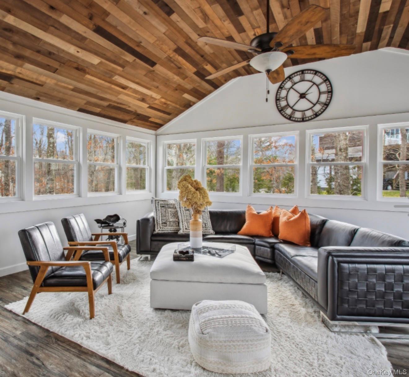 30 Squires Boulevard