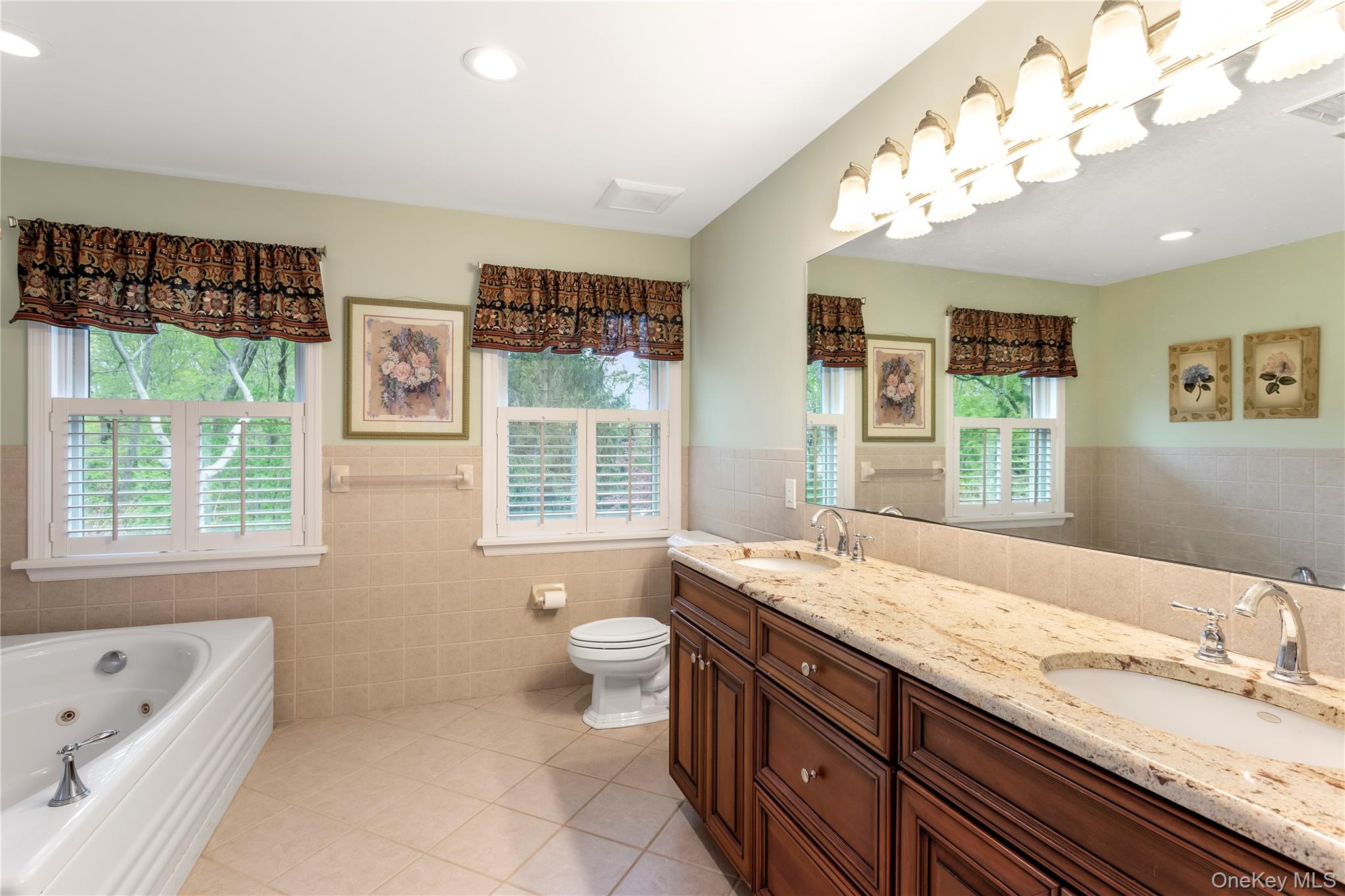 56 Lagoon Court W