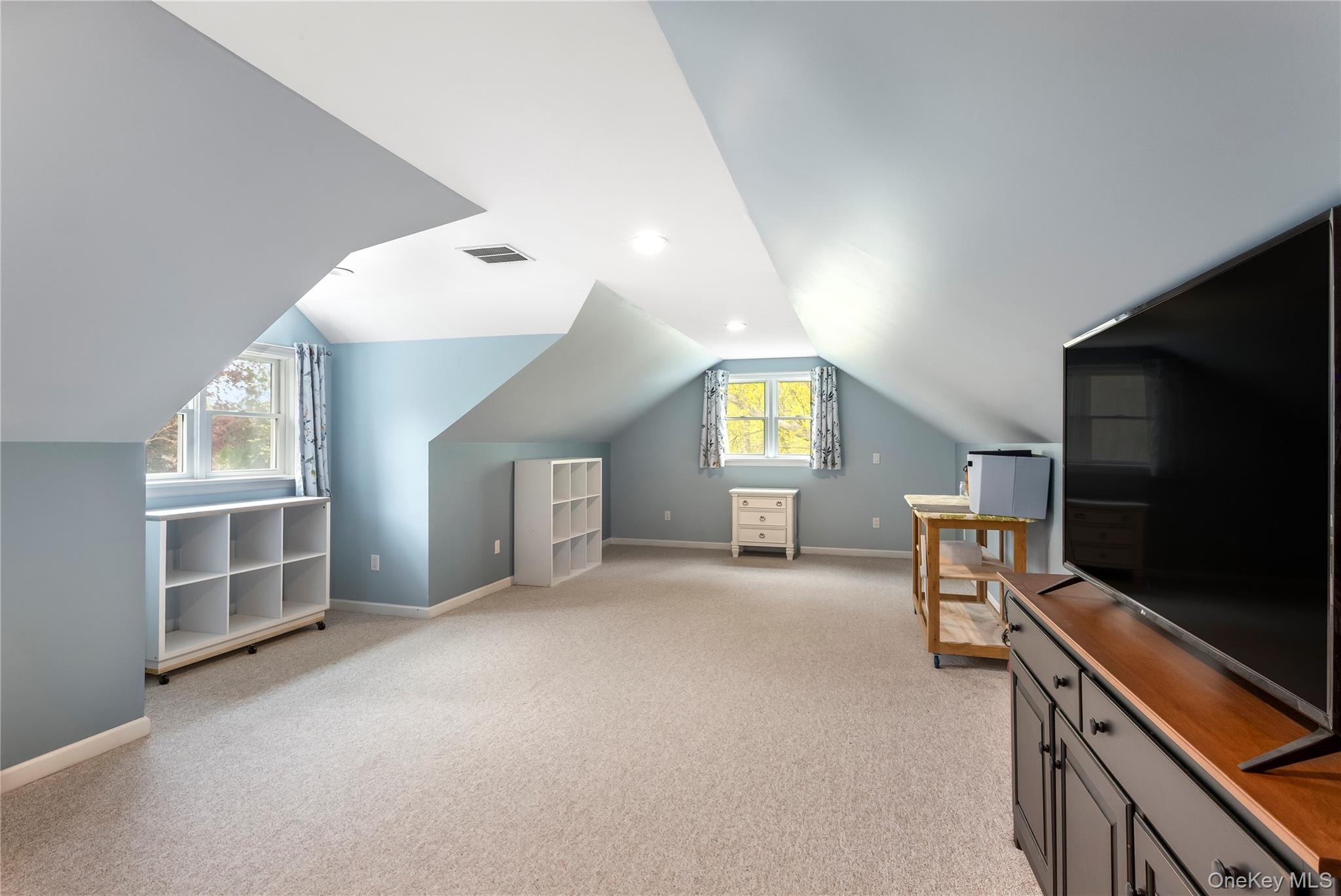 56 Lagoon Court W