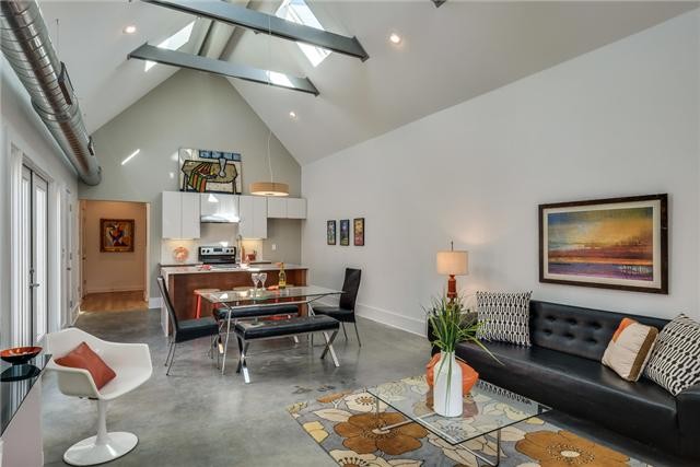 5210A Michigan Ave