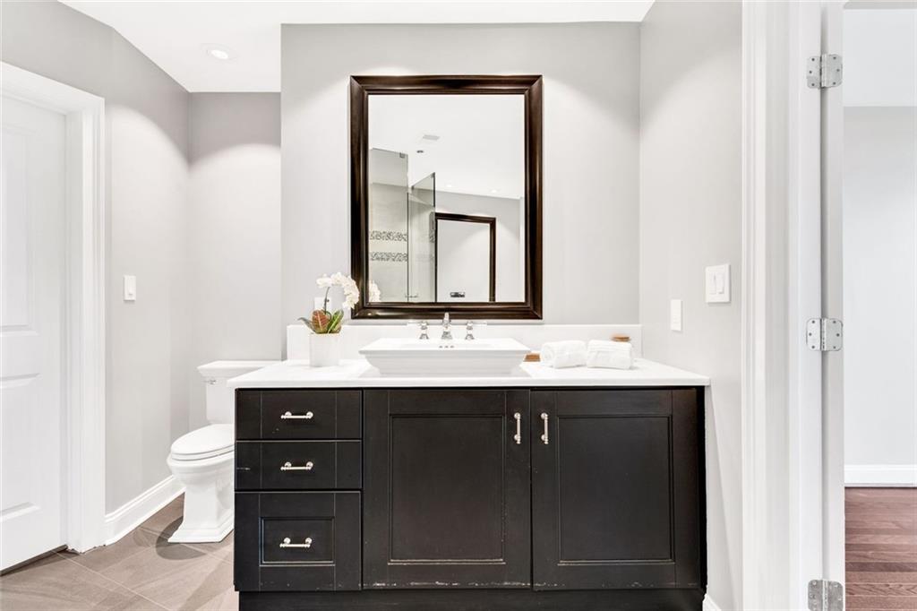 2881 NE Peachtree Road NE Unit 1202