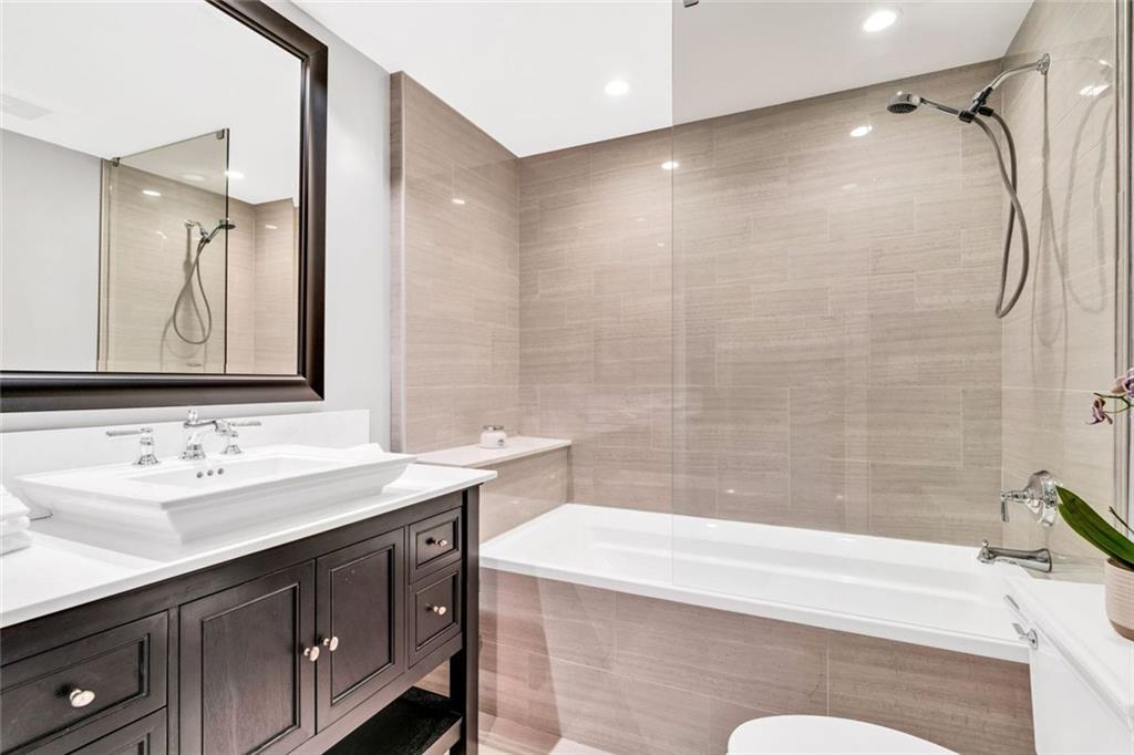 2881 NE Peachtree Road NE Unit 1202