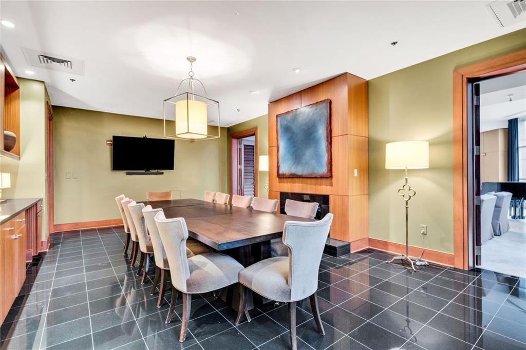 2881 NE Peachtree Road NE Unit 1202