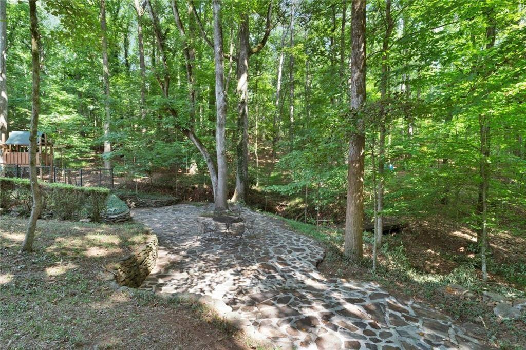 1590 Sunnybrook Farm Road Road