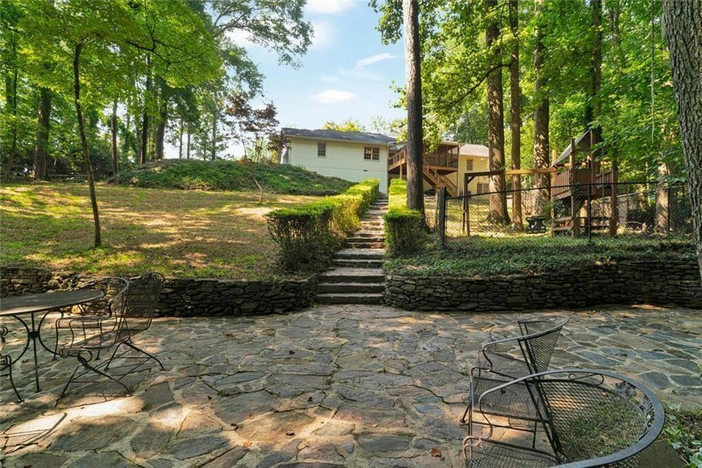 1590 Sunnybrook Farm Road Road