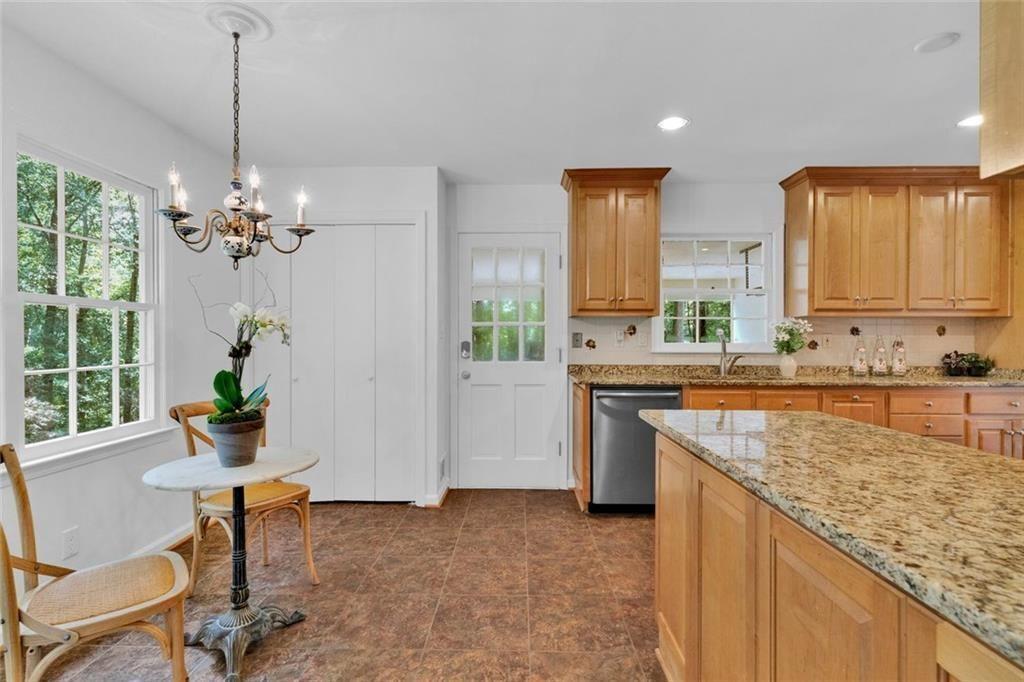 1590 Sunnybrook Farm Road Road