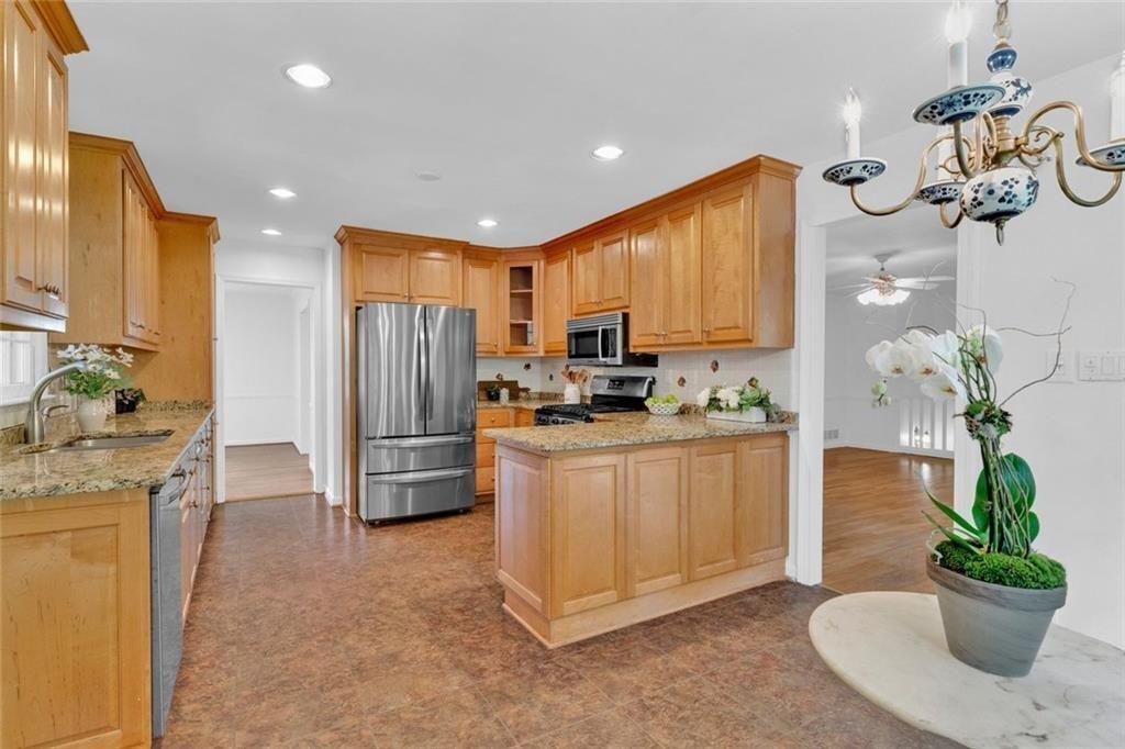 1590 Sunnybrook Farm Road Road