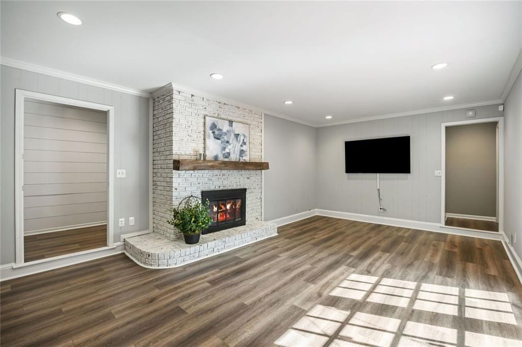 2587 Windwood Court