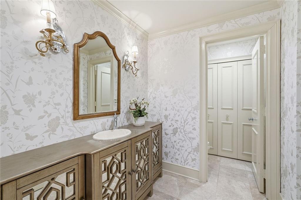 2660 Peachtree Road NW Unit 20D