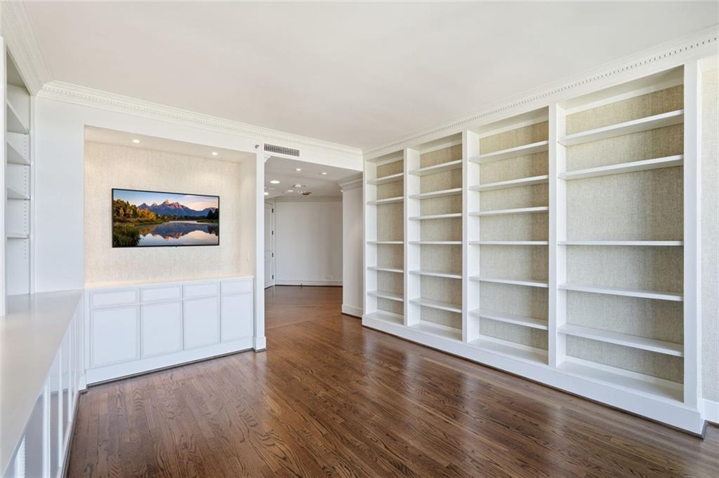 2660 Peachtree Road NW Unit 20D