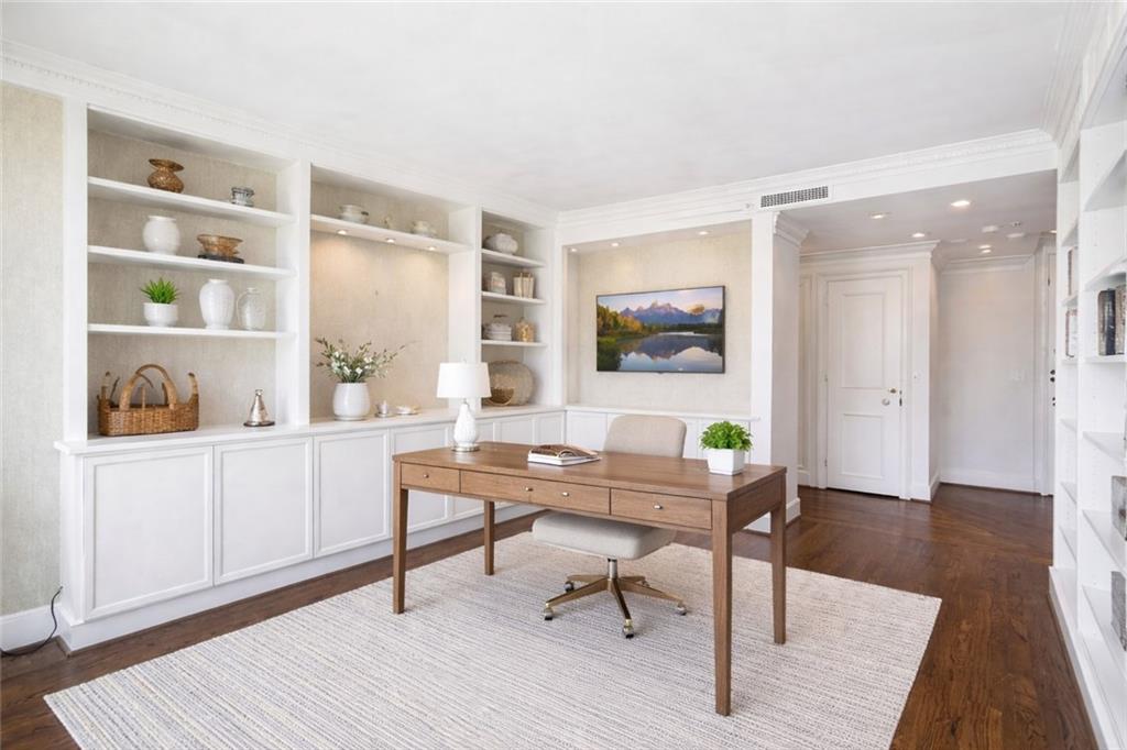 2660 Peachtree Road NW Unit 20D&E