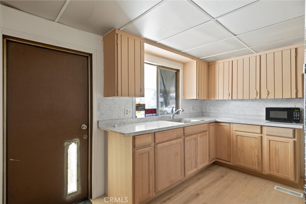 701 E Lassen Avenue 108