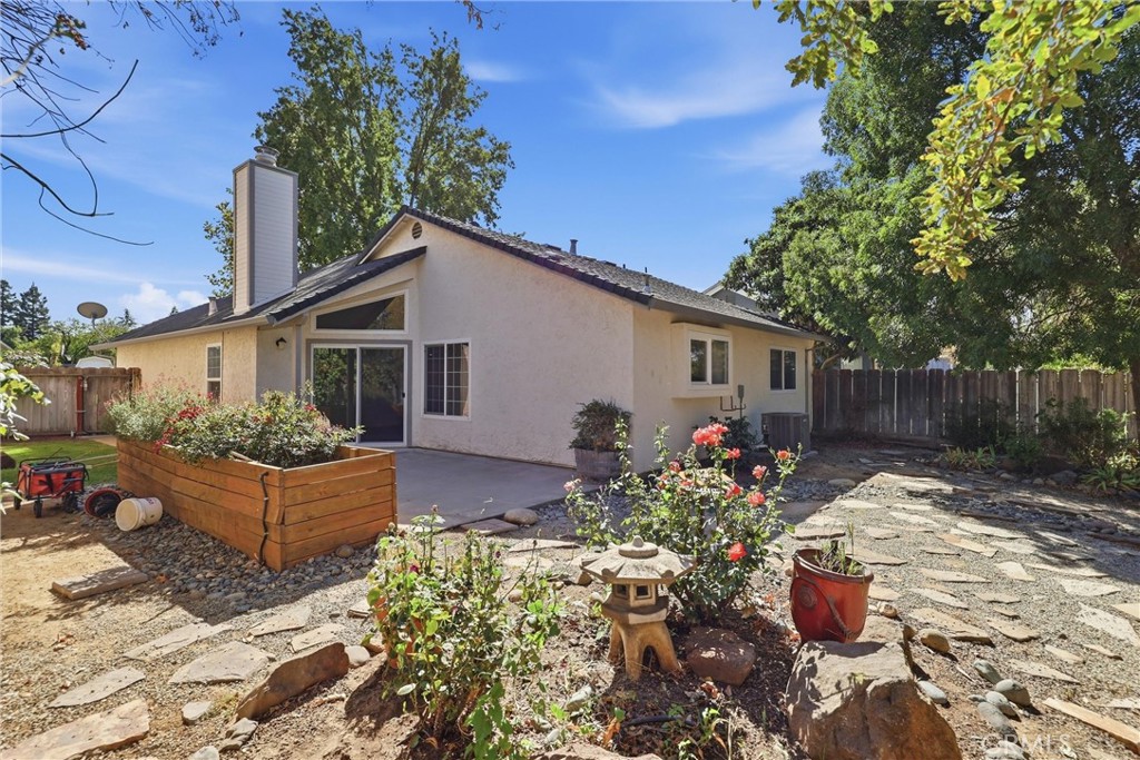 1618 E Lassen