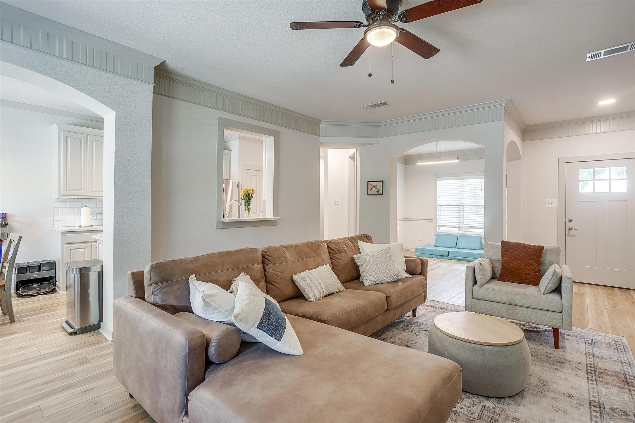 3711 Winding Way