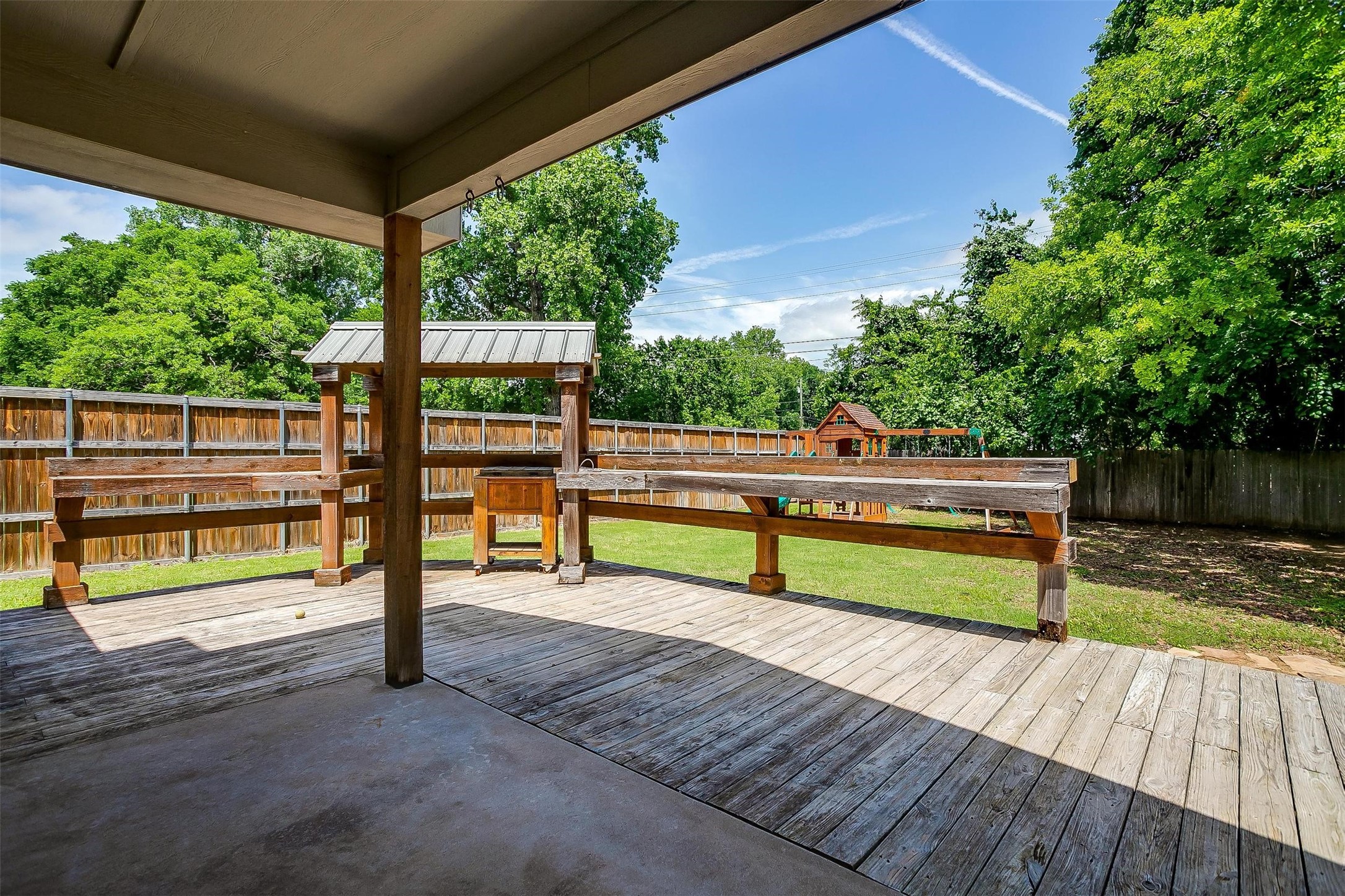 3711 Winding Way