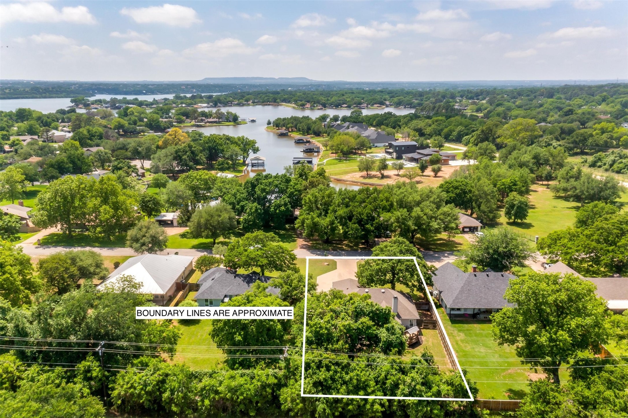 3711 Winding Way