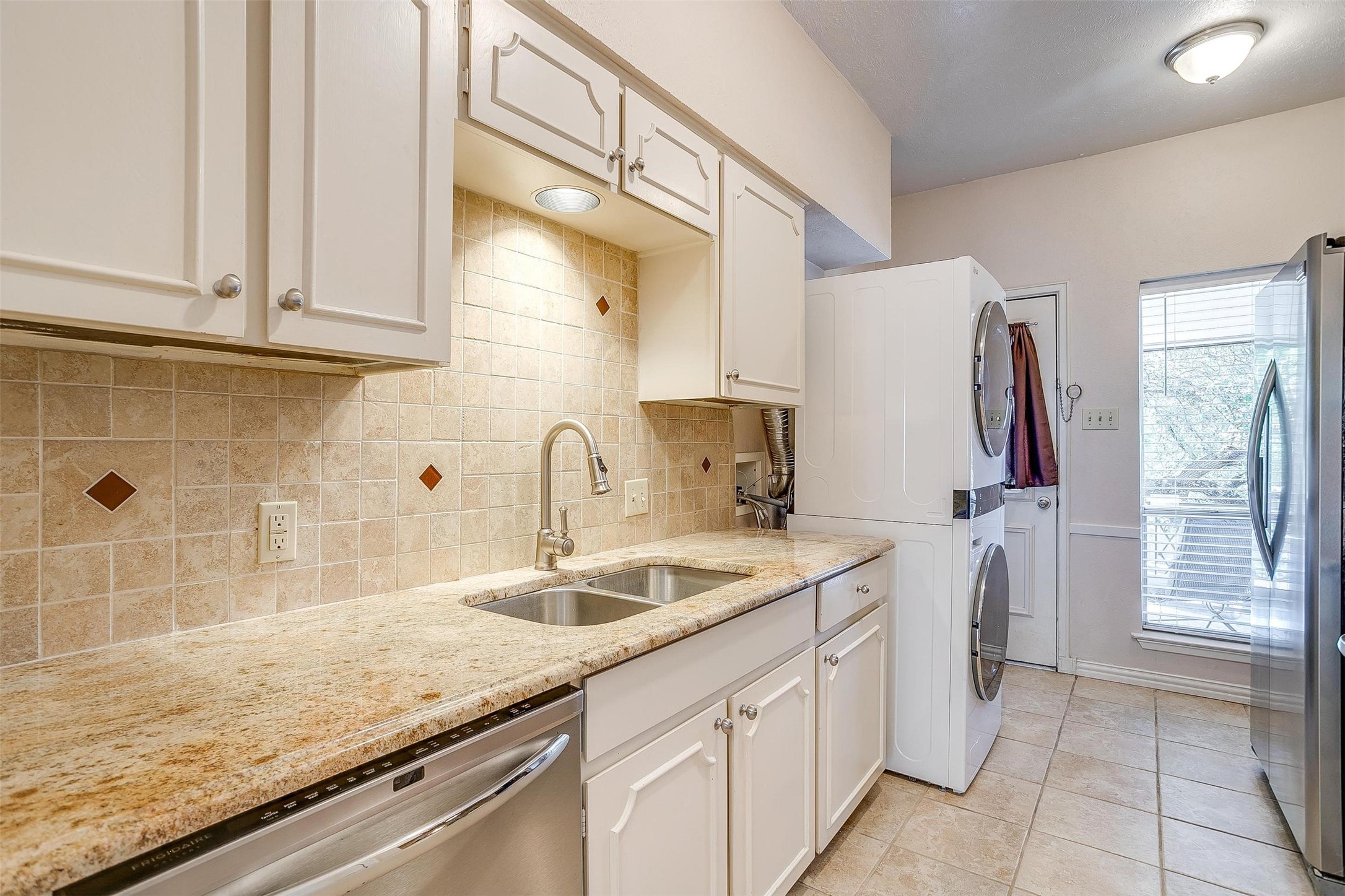 4320 Bellaire Drive S 233W