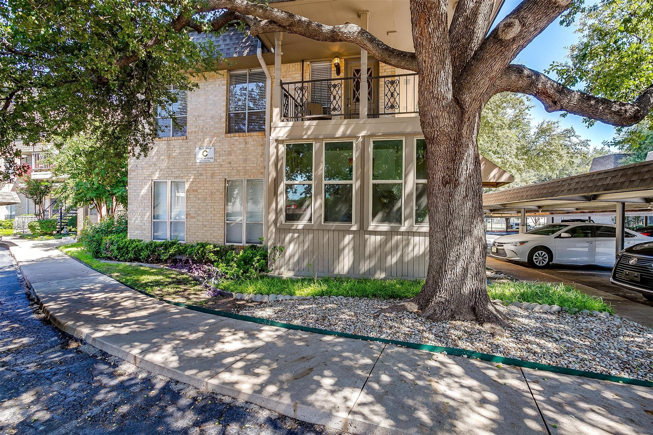 4320 Bellaire Drive S 233W
