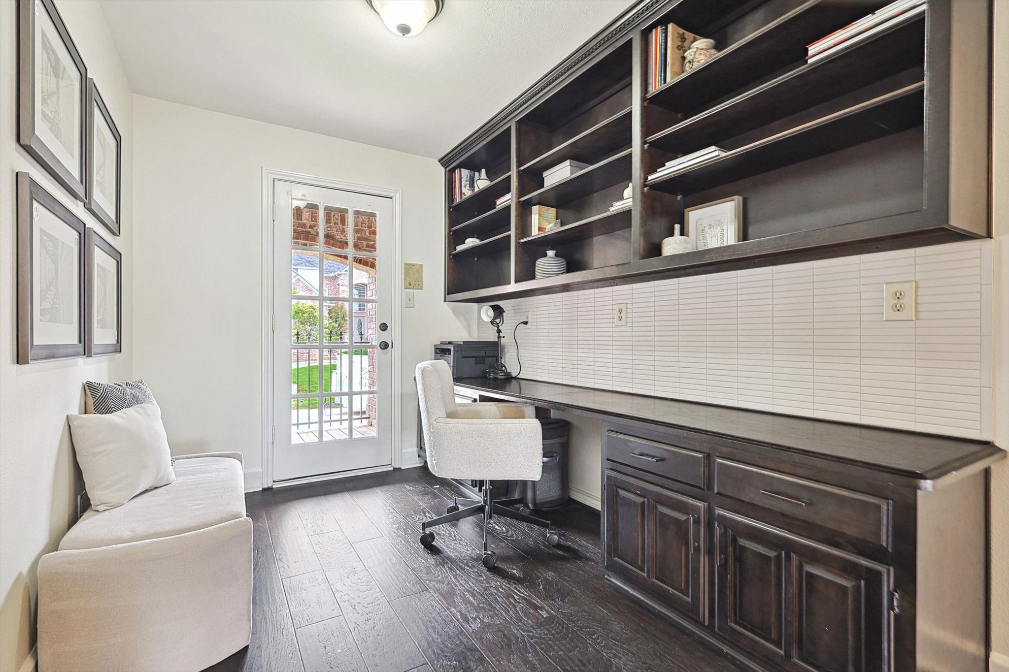 30 Remington Drive W