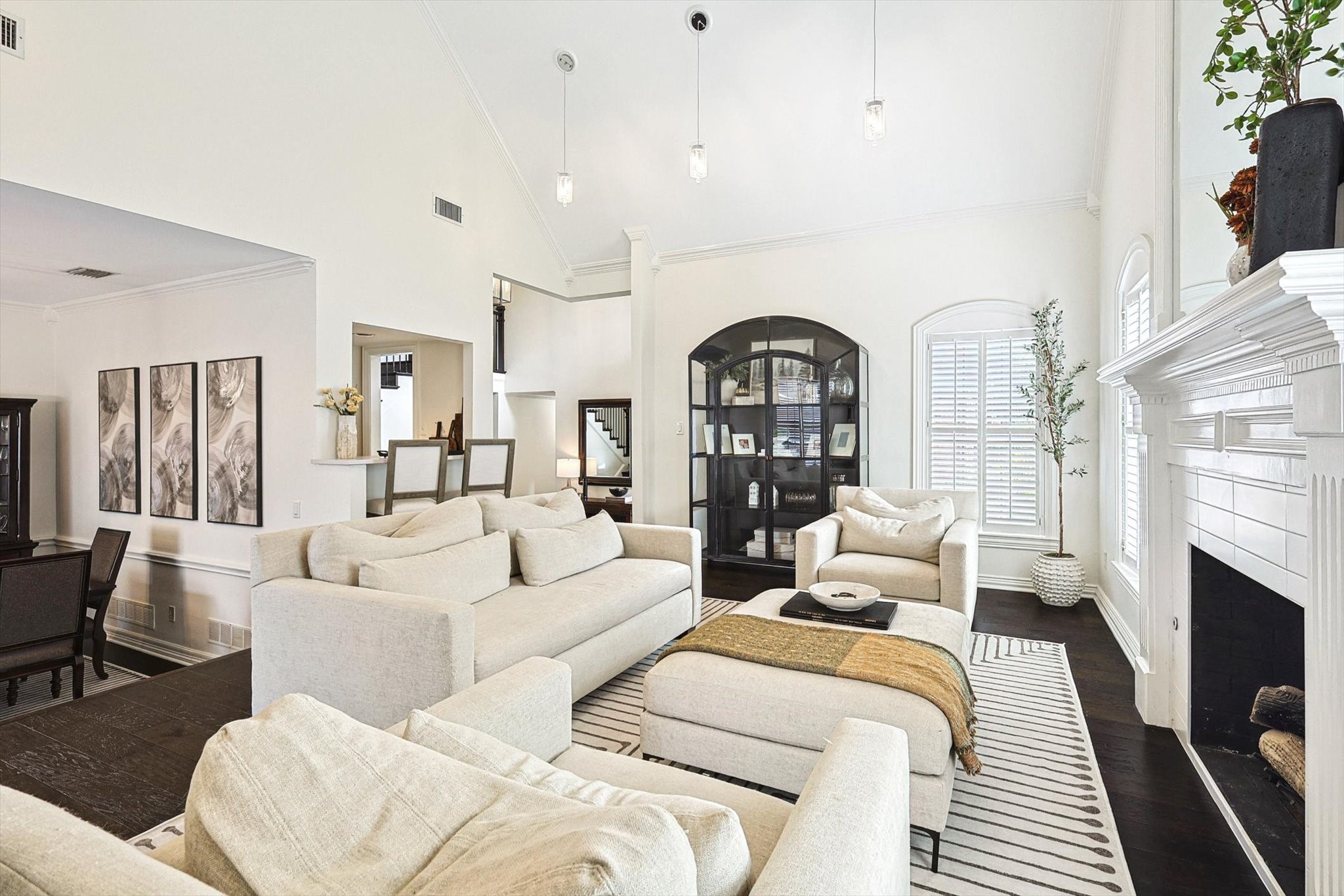 30 Remington Drive W