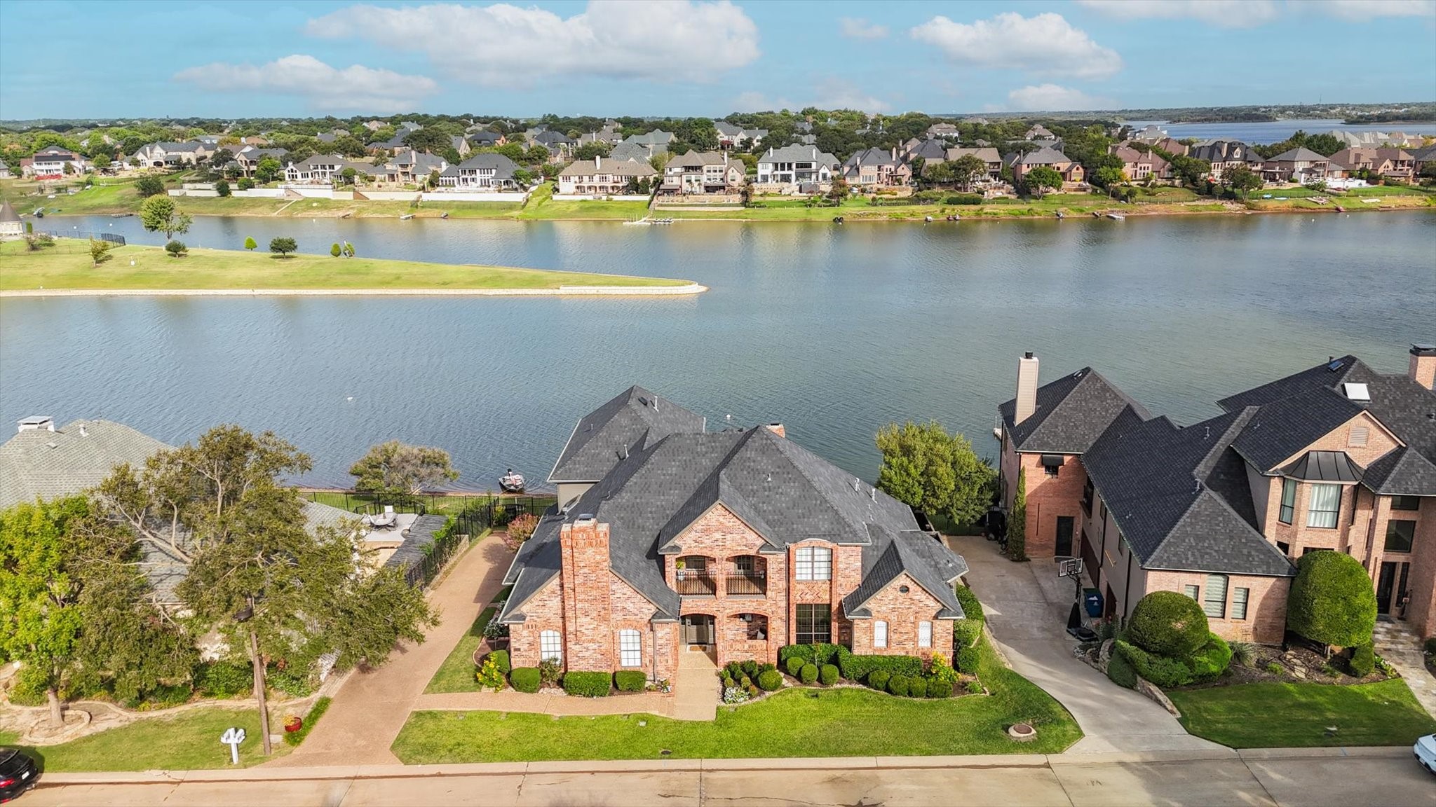 30 Remington Drive W