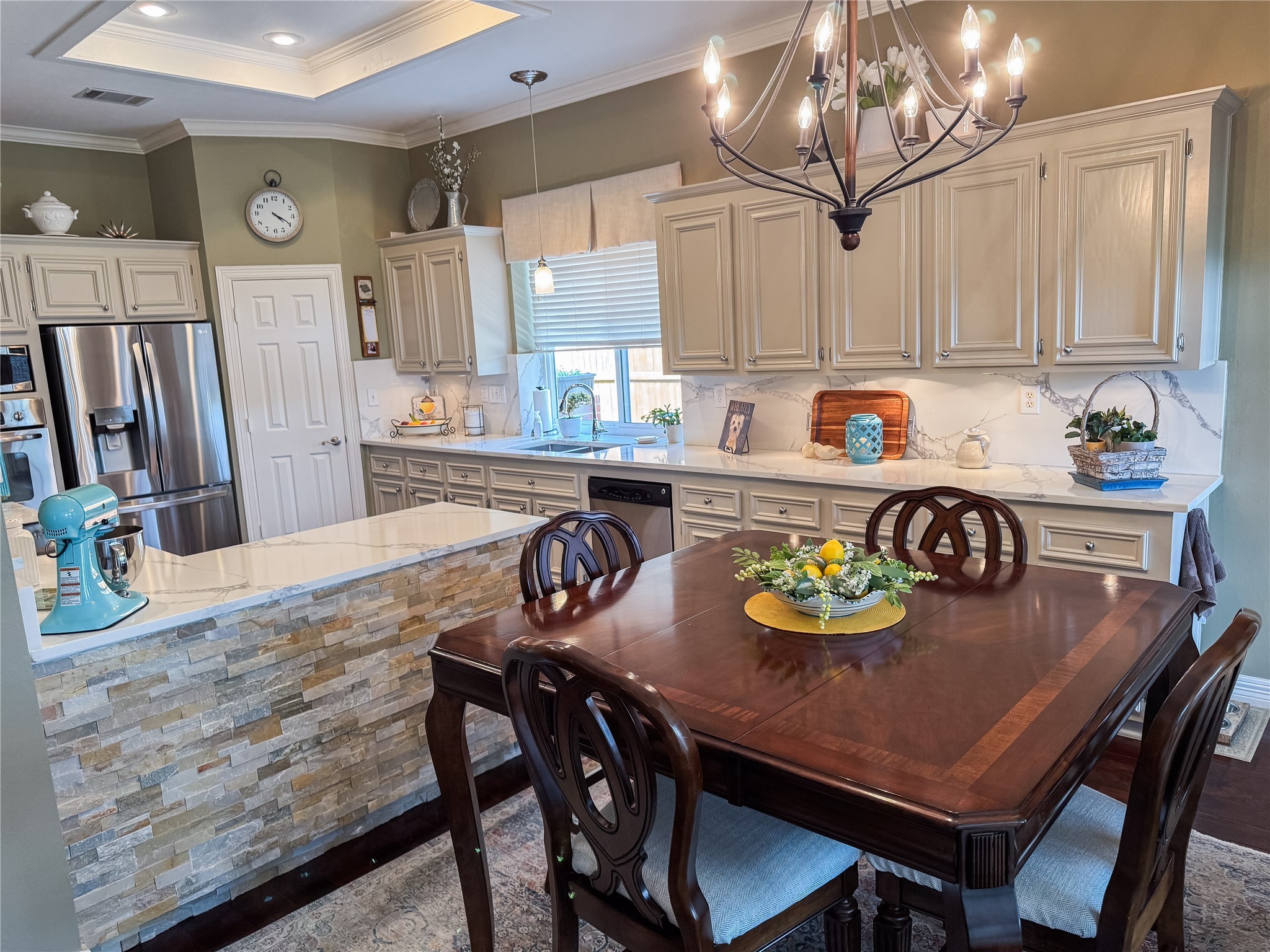 5055 Sunscape Lane S