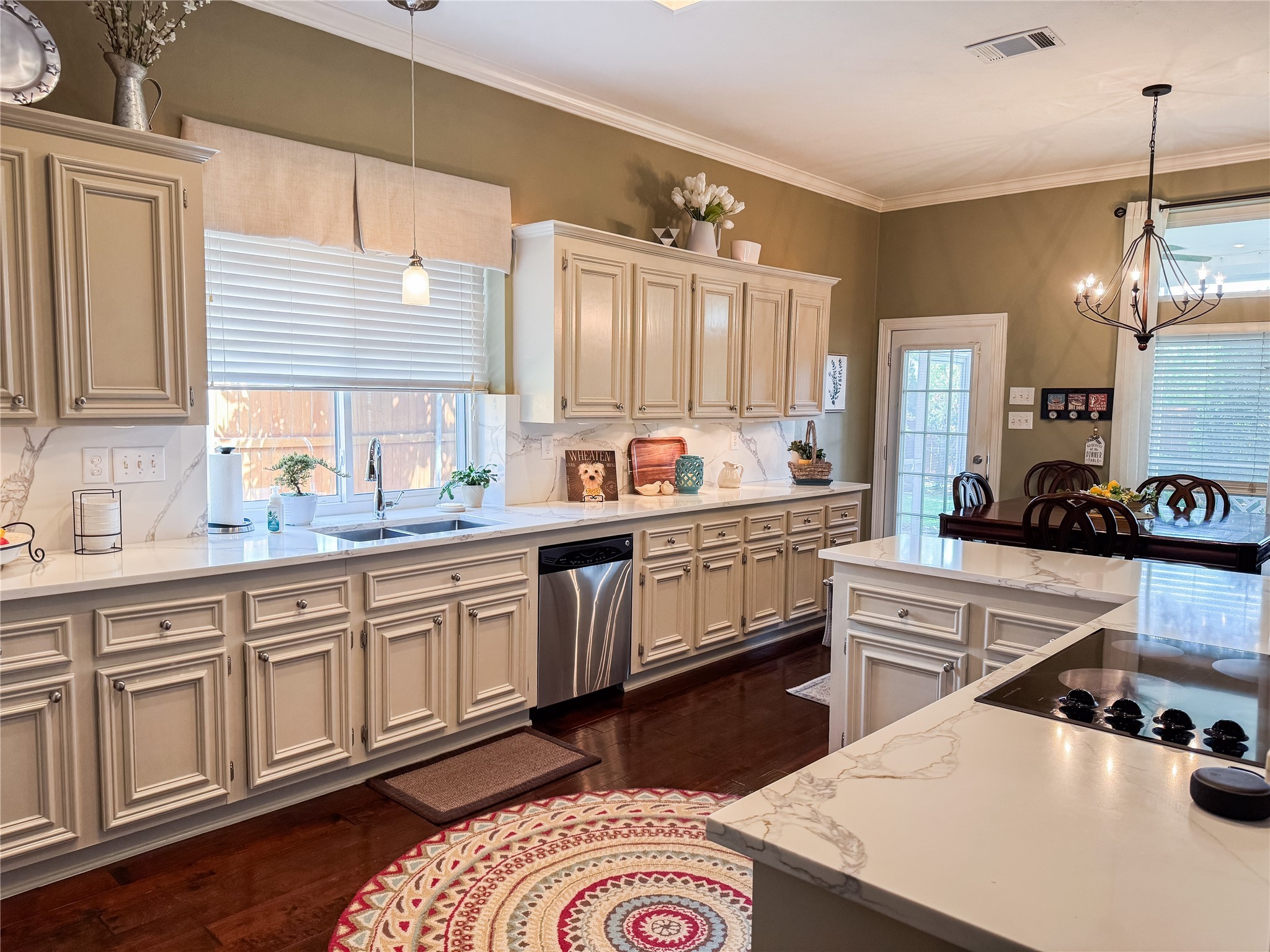 5055 Sunscape Lane S